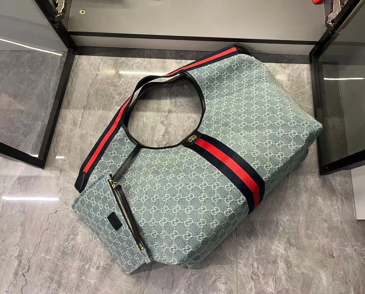 Классические Сумки Женские Gucci 1270572