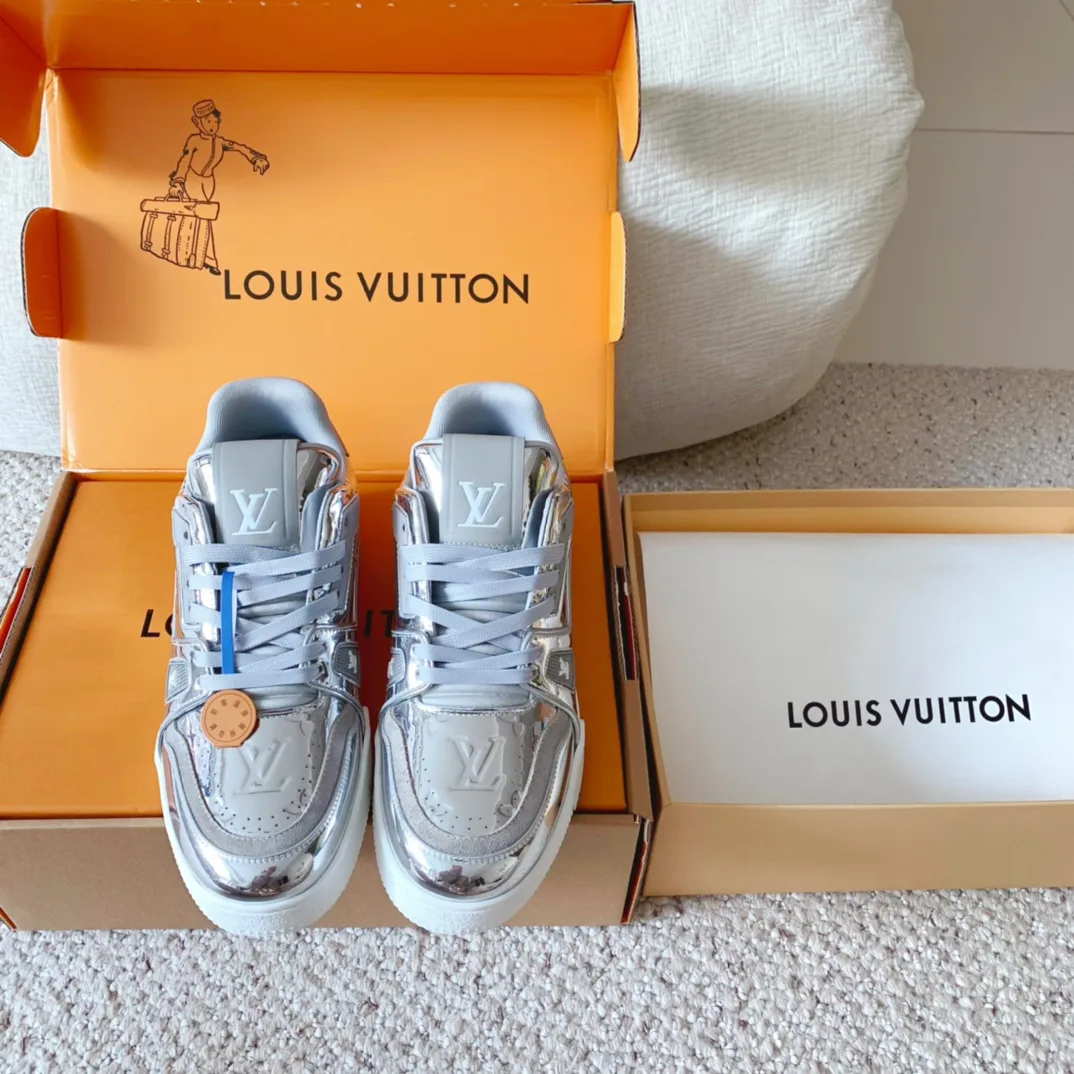 Кроссовки Женские Louis Vuitton 10290605