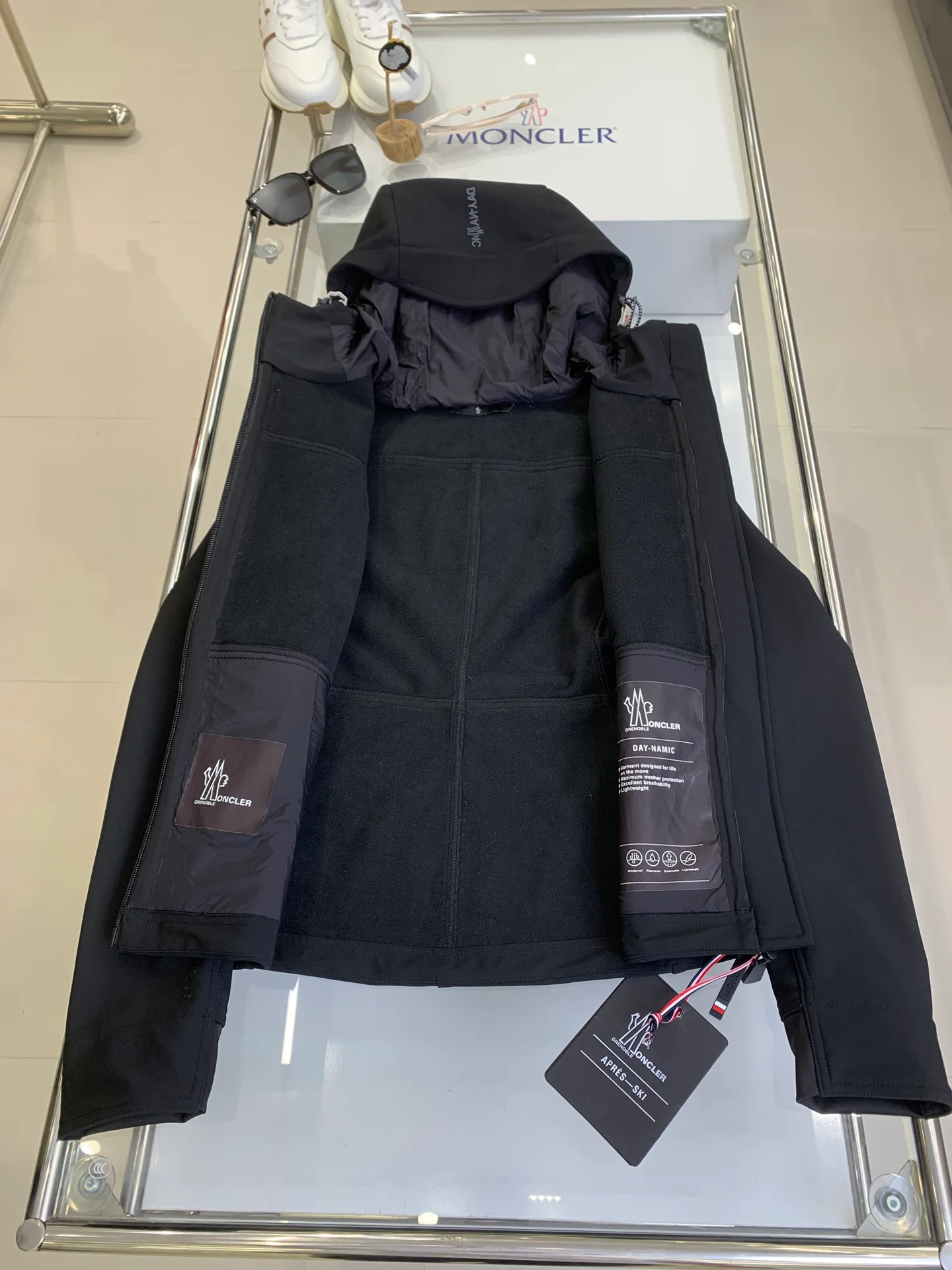 Куртки И Пуховики Женские Moncler 10248572
