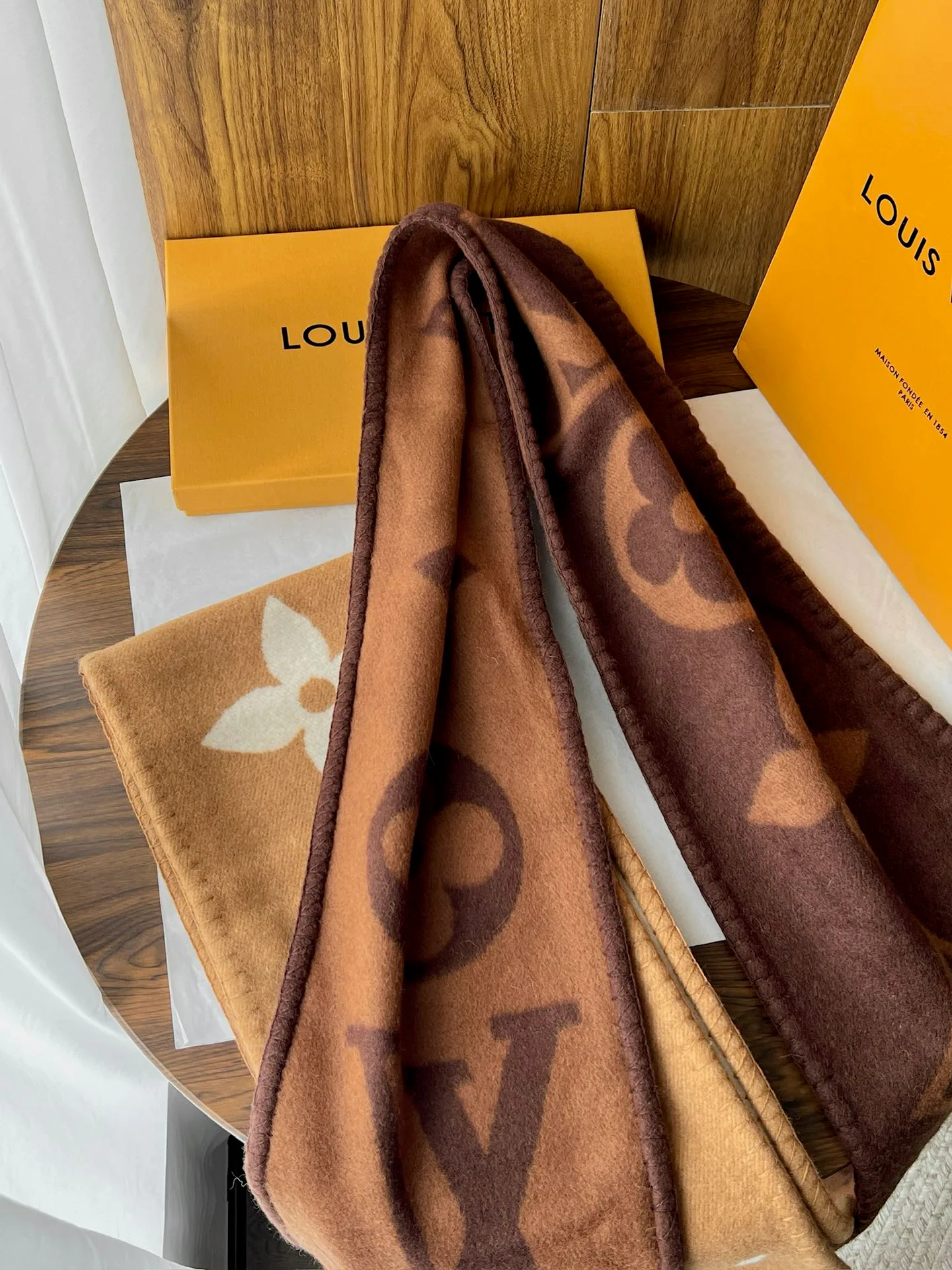 Шарфы Louis Vuitton 1437083