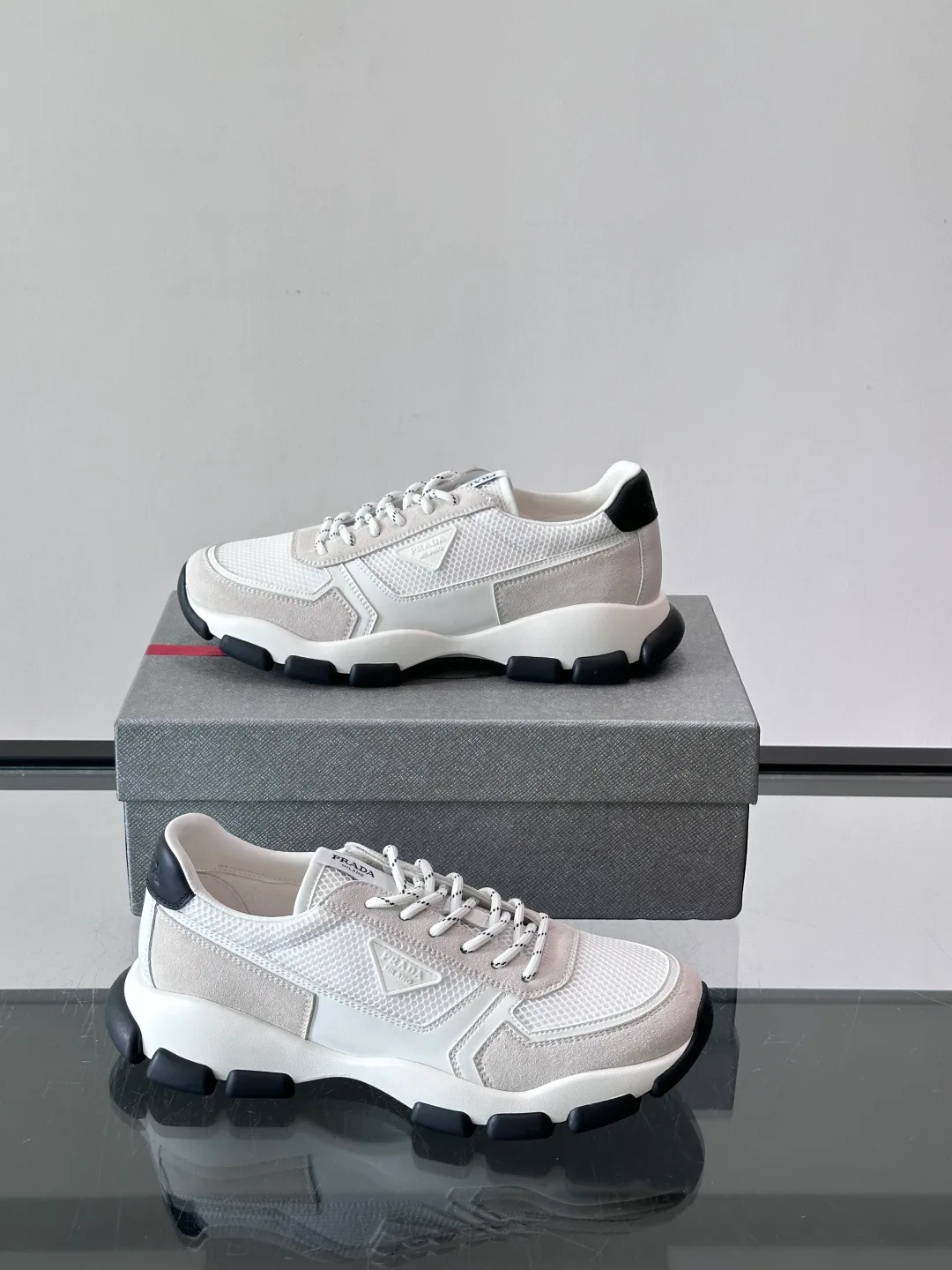 Кроссовки Мужские Prada 18102780