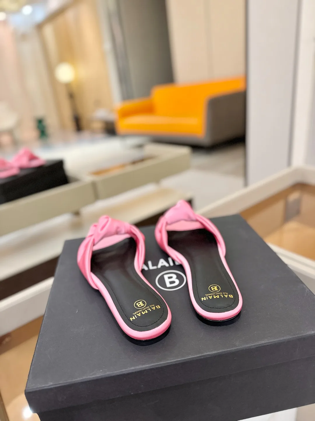 Шлепанцы Женские Balmain 841000