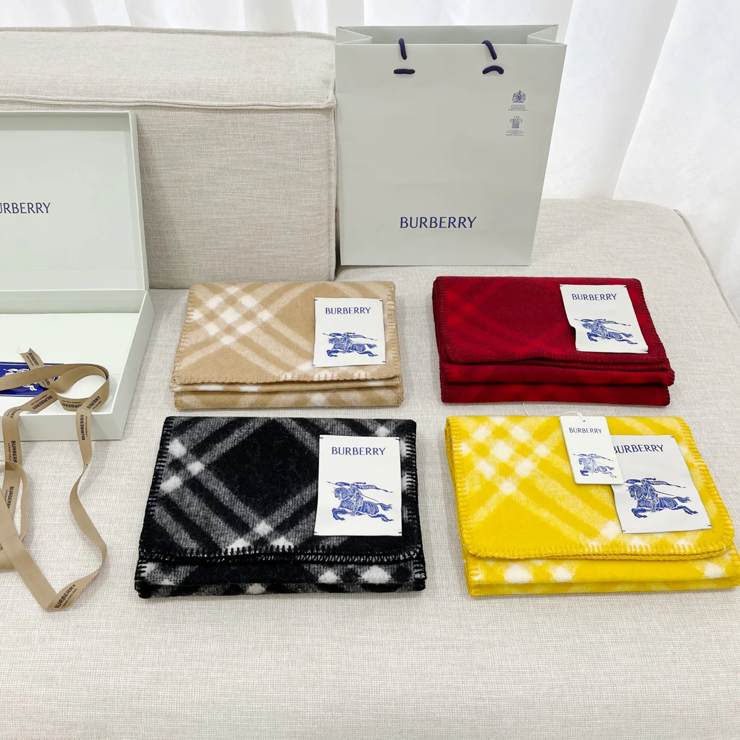 Шарфы Burberry 1326197