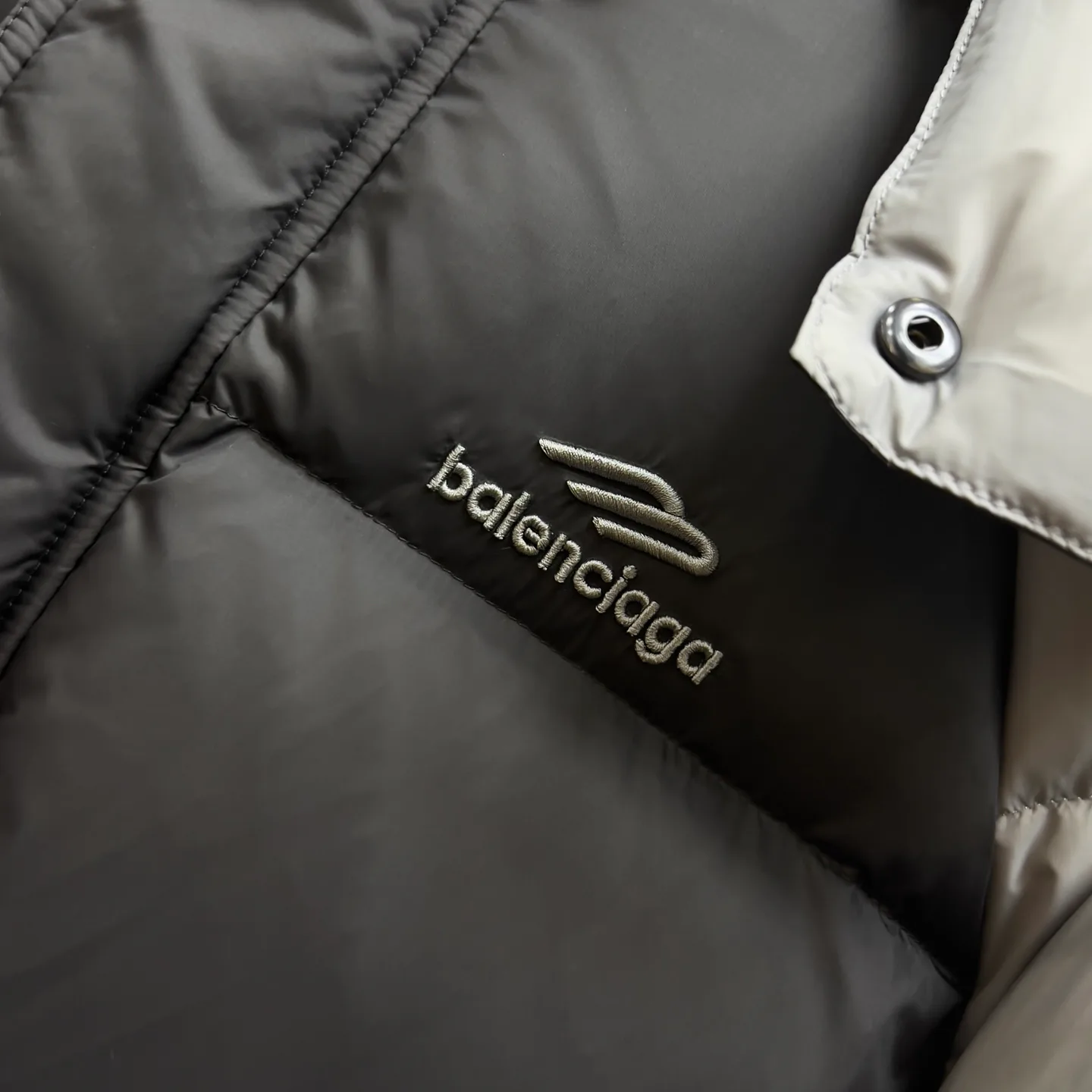 Куртки И Пуховики Женские Balenciaga 844183