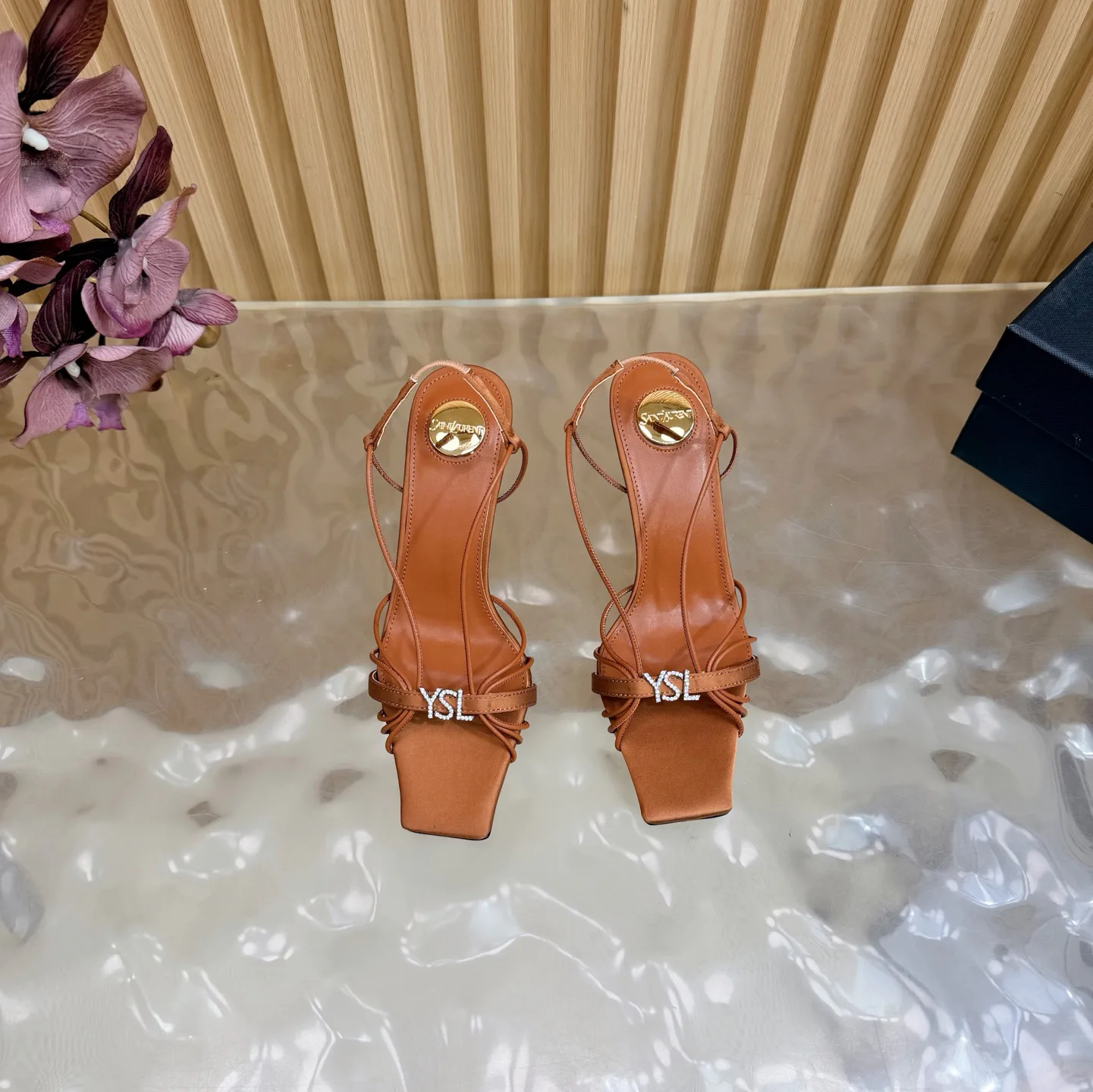 Босоножки Женские Saint Laurent 11109490