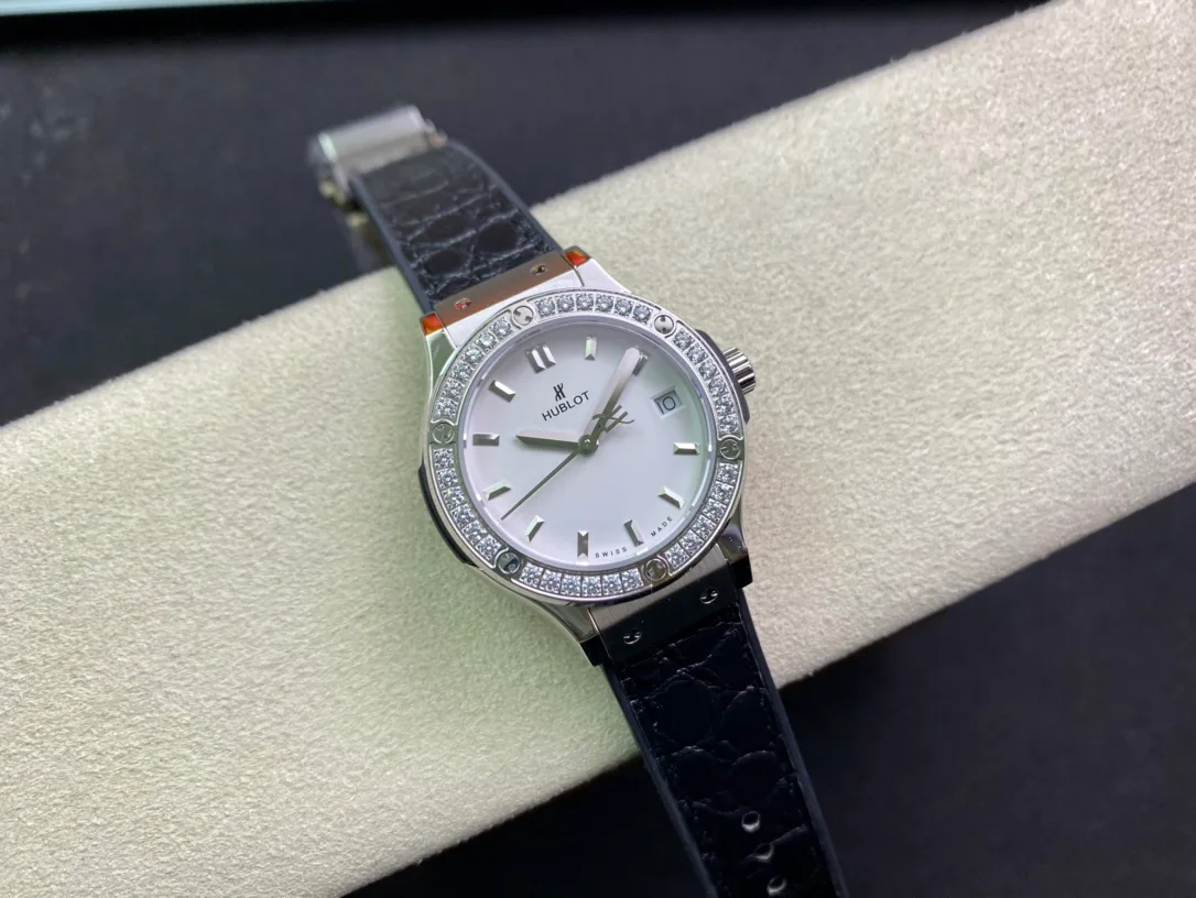 Часы Женские Hublot 17629723