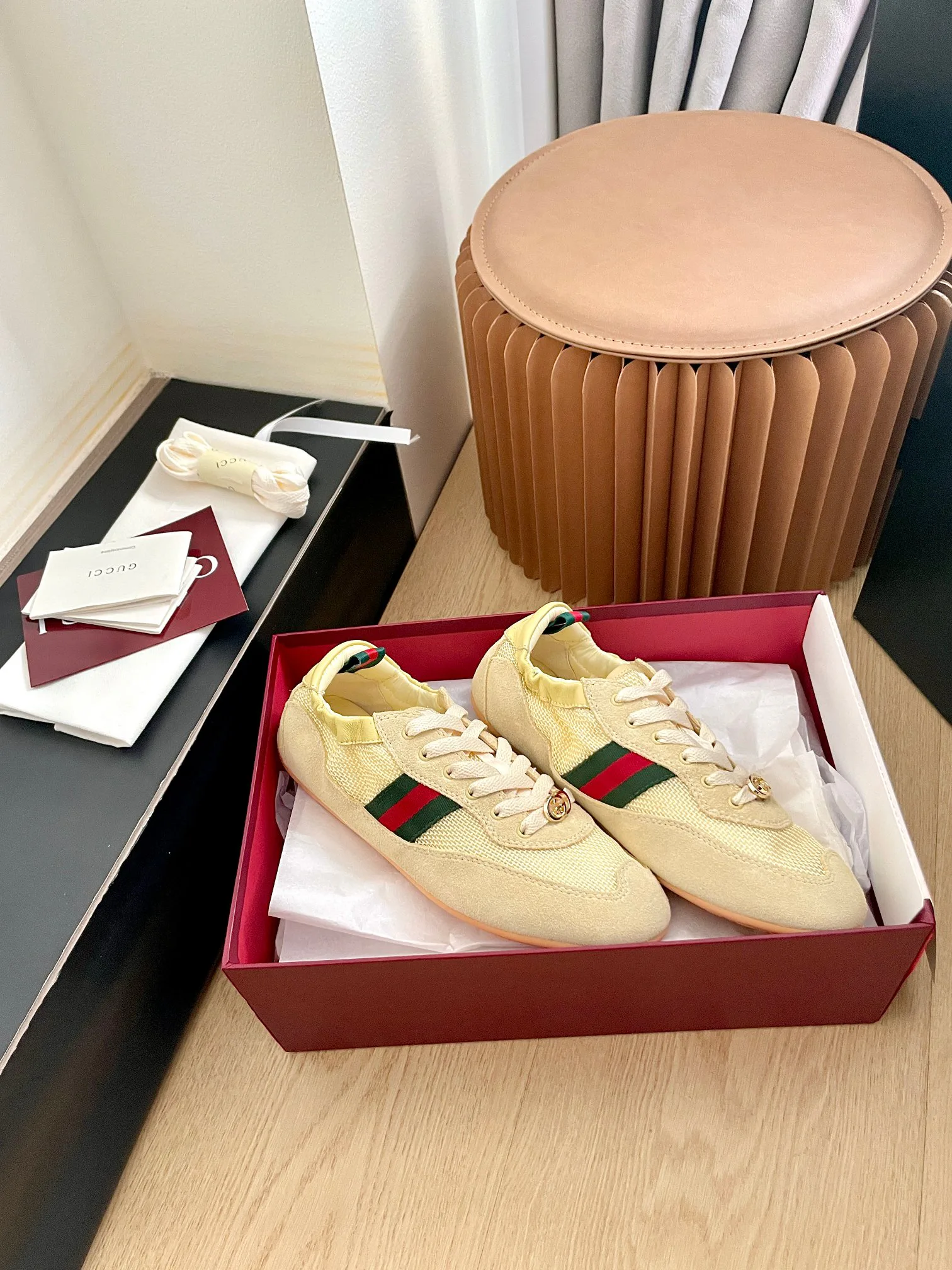 Кроссовки Женские Gucci 941866