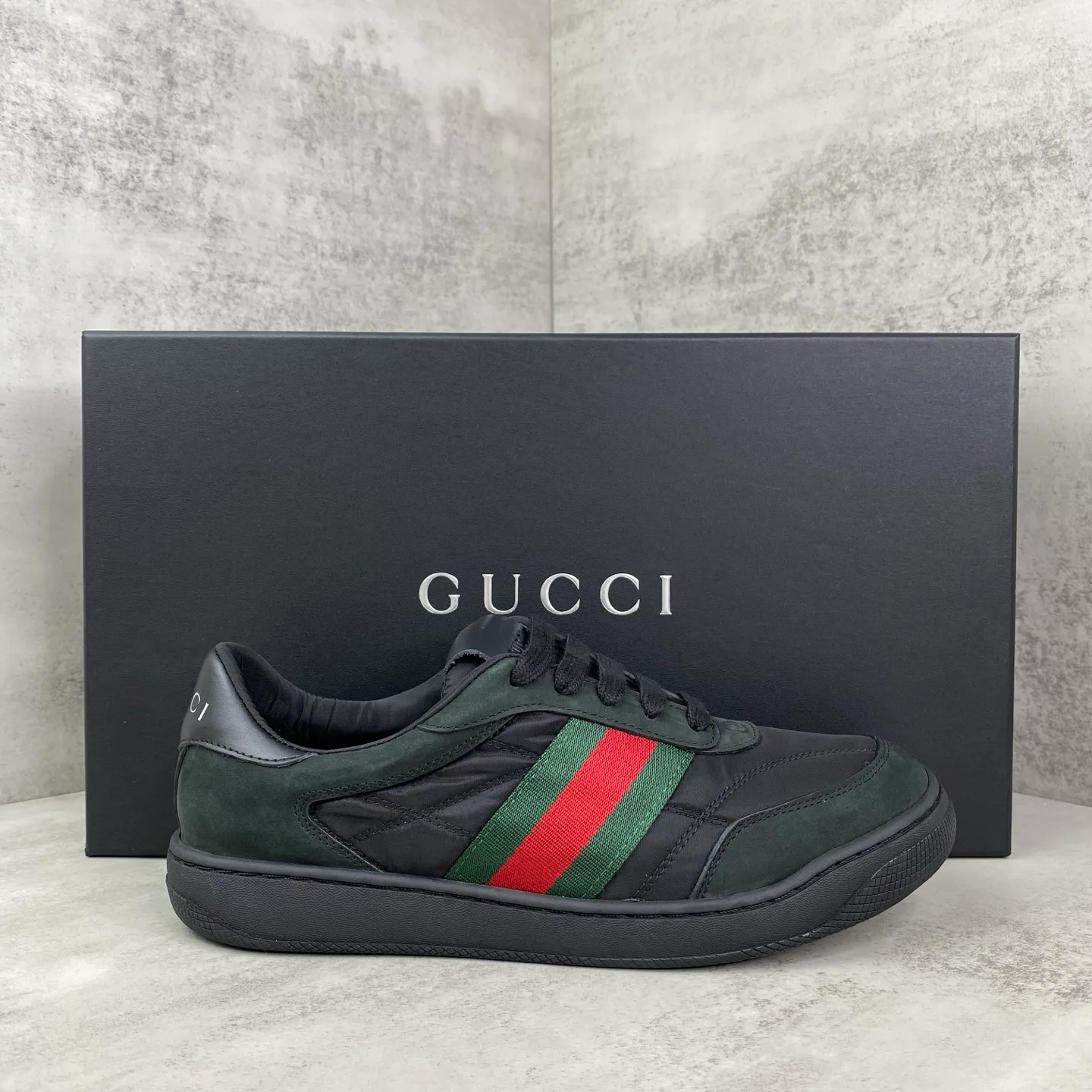 Кроссовки Женские Gucci 18283183