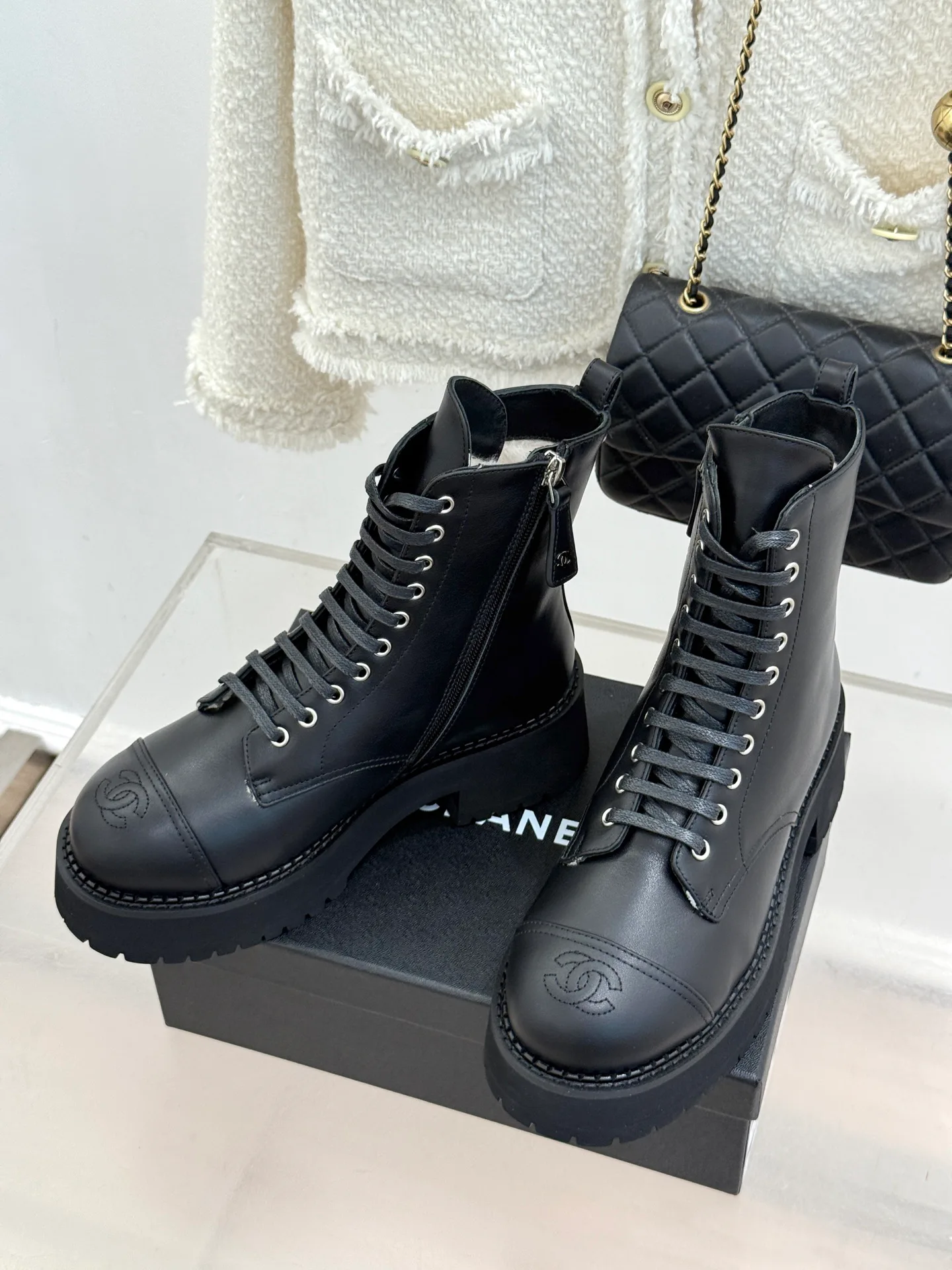 Ботинки Женские Chanel 19570321