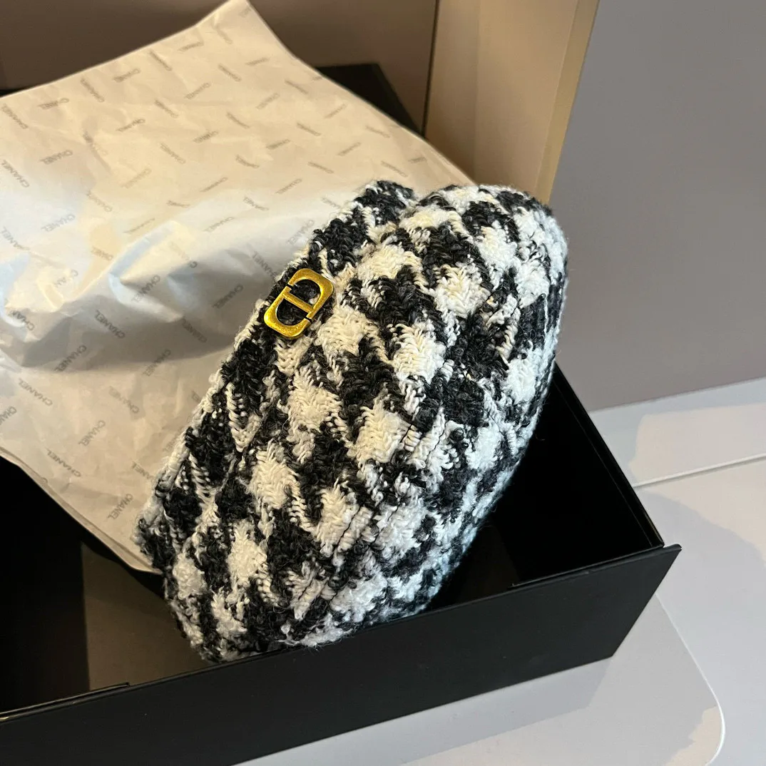 Головные Уборы Christian Dior 6404