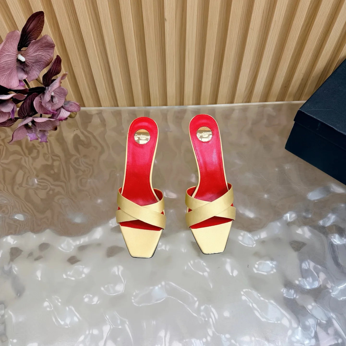 Босоножки Женские Saint Laurent 655601