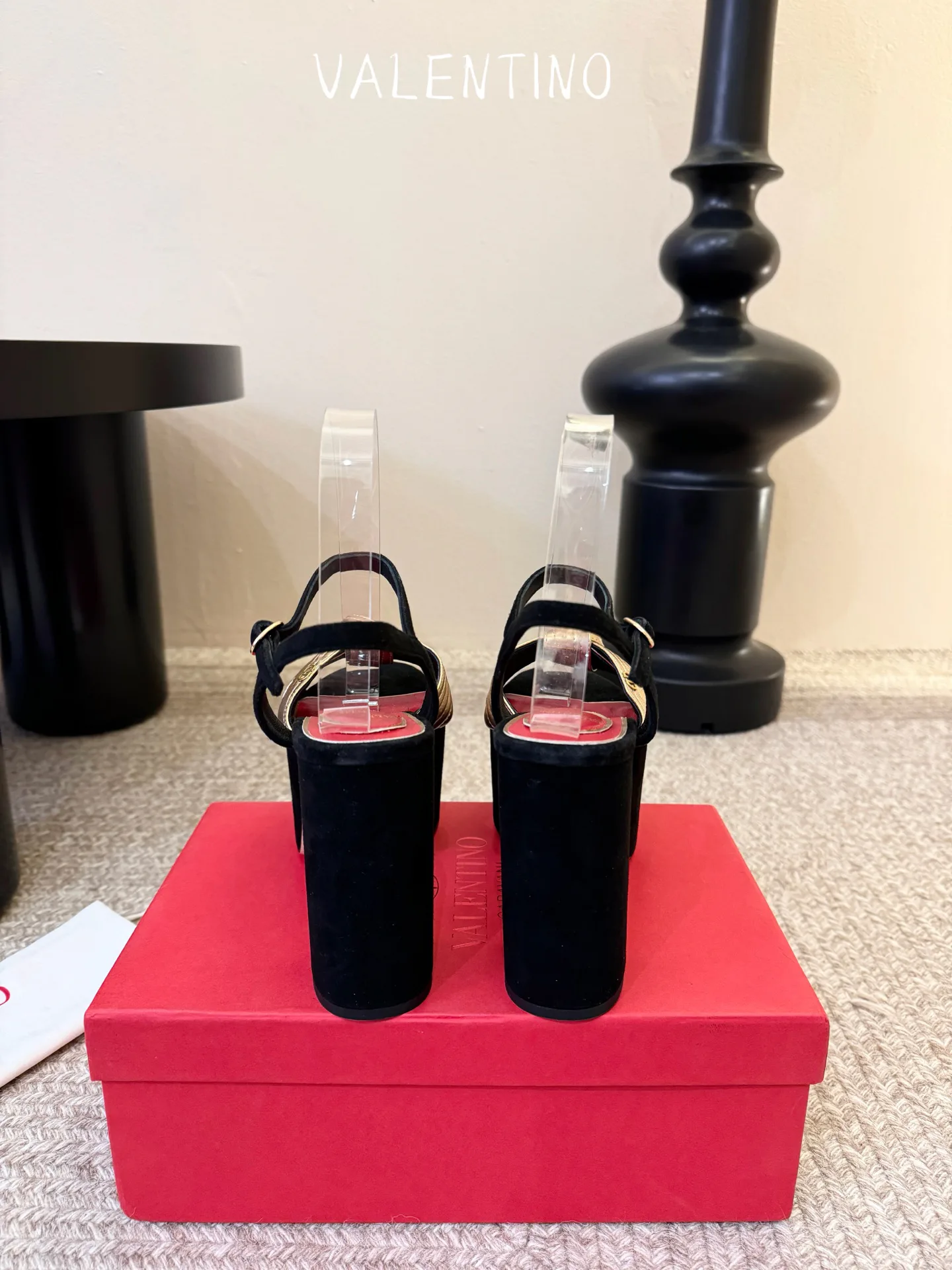 Босоножки Женские Valentino 17396963