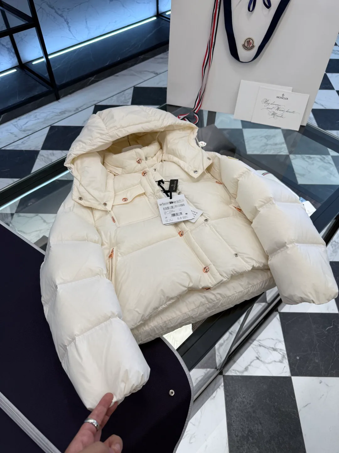 Куртки И Пуховики Женские Moncler 813085