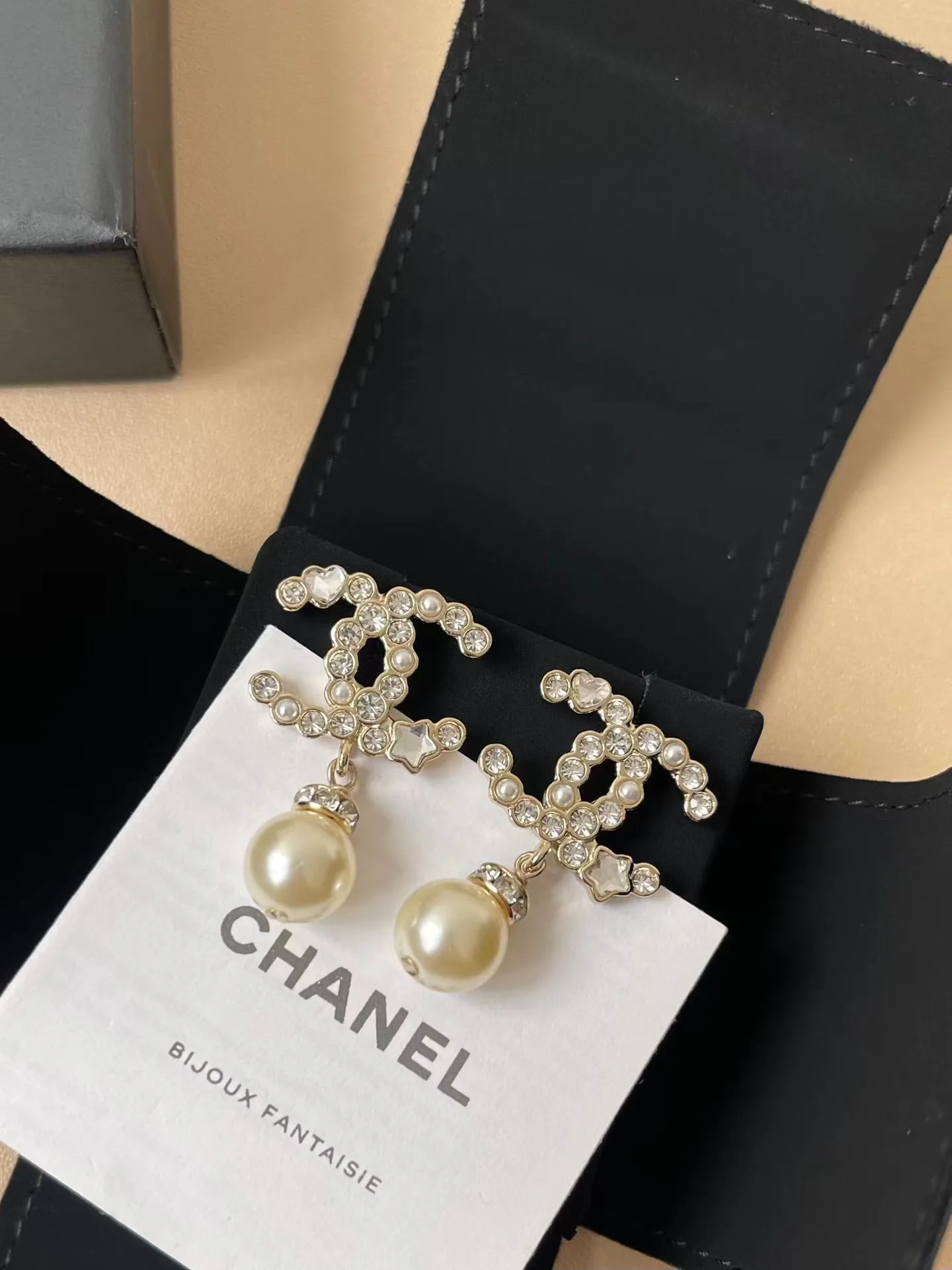 Бижутерия Chanel 1302354
