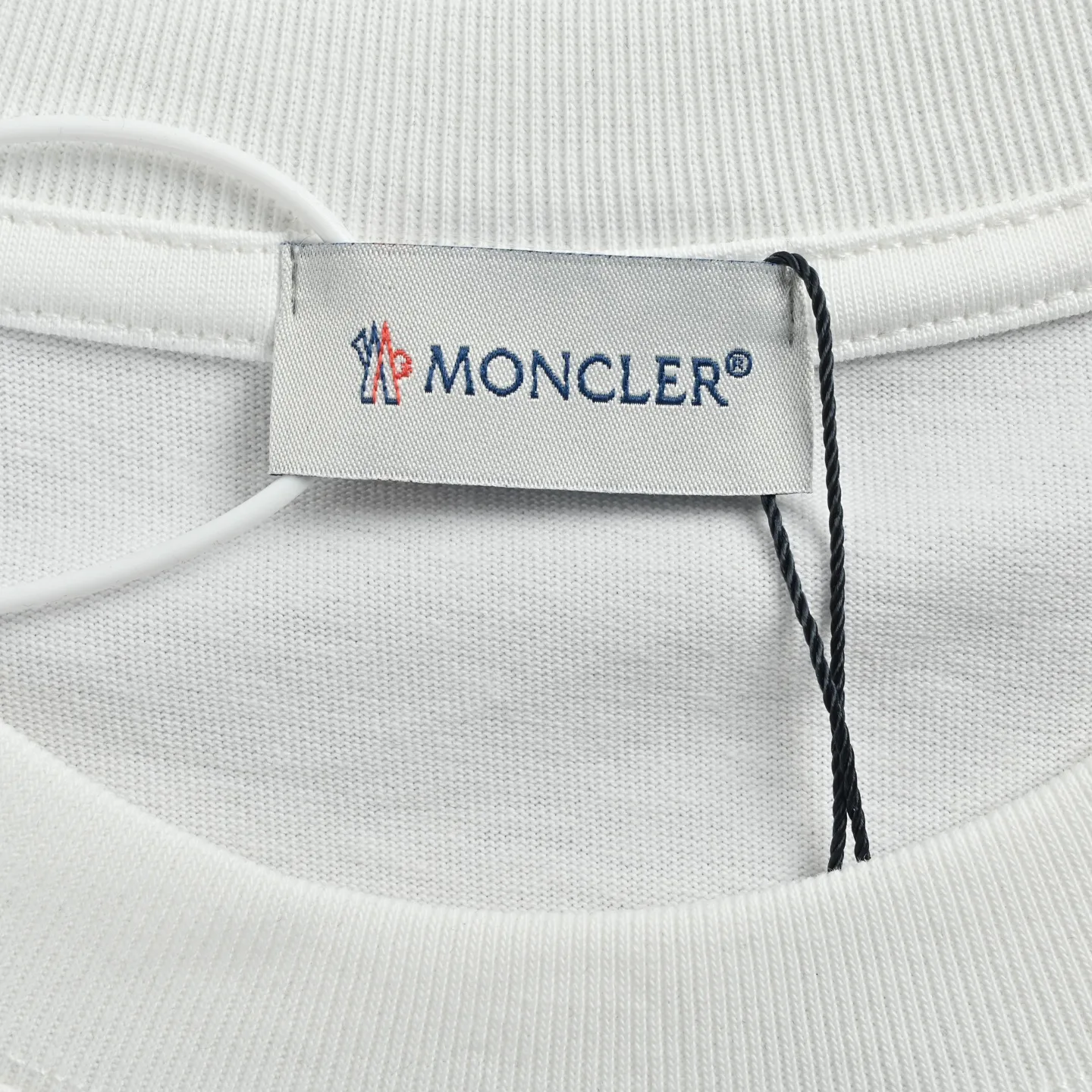 Футболки Женские Moncler 11530170