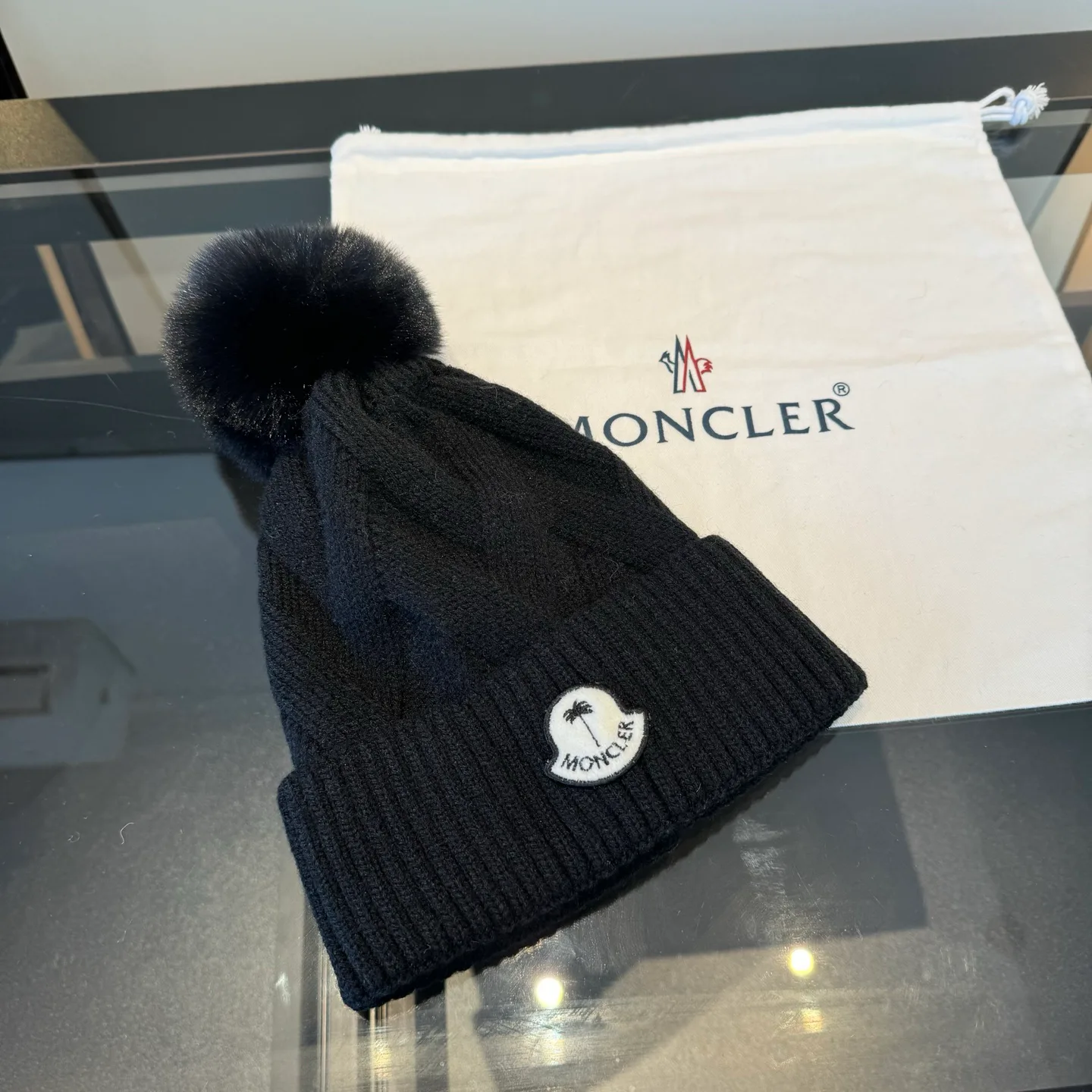 Головные Уборы Moncler 240469
