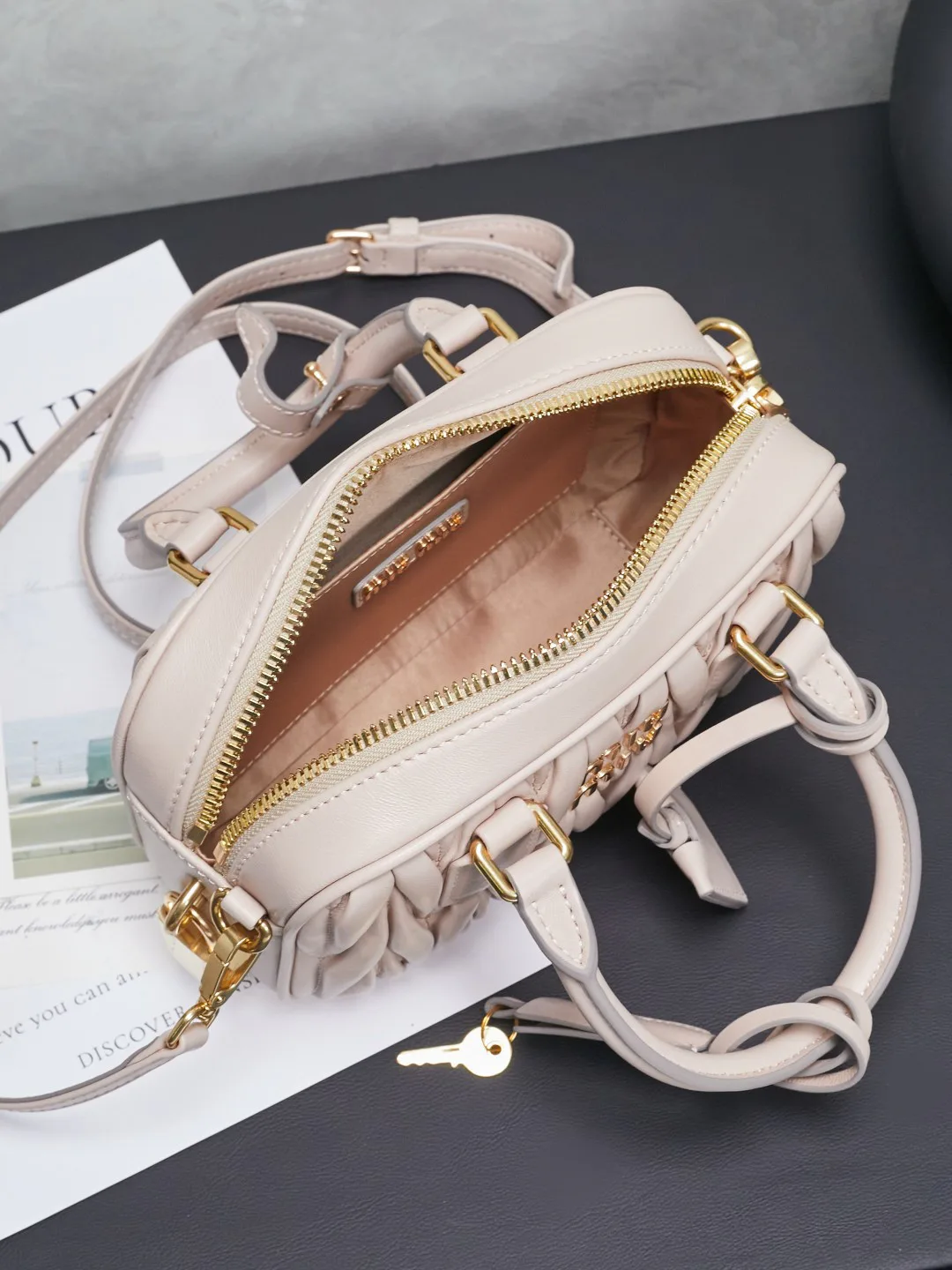 Классические Сумки Женские Miu Miu 11402758