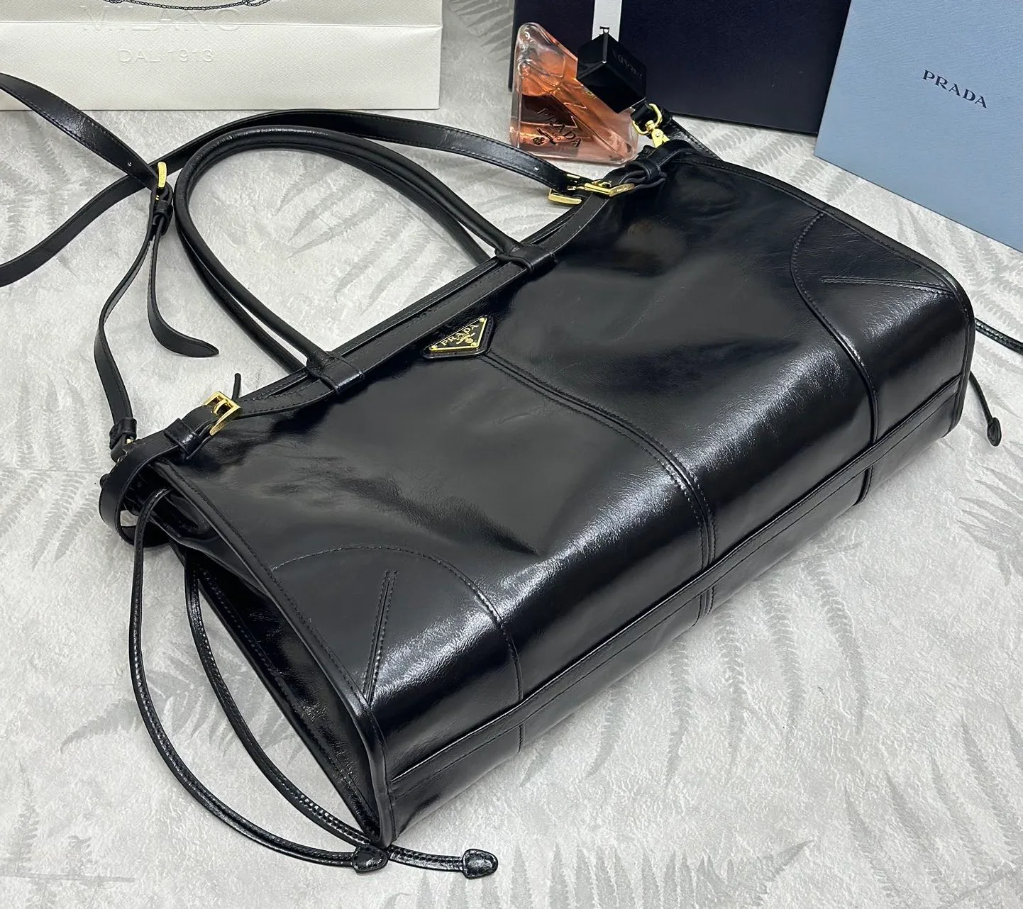 Классические Сумки Женские Prada 11462548