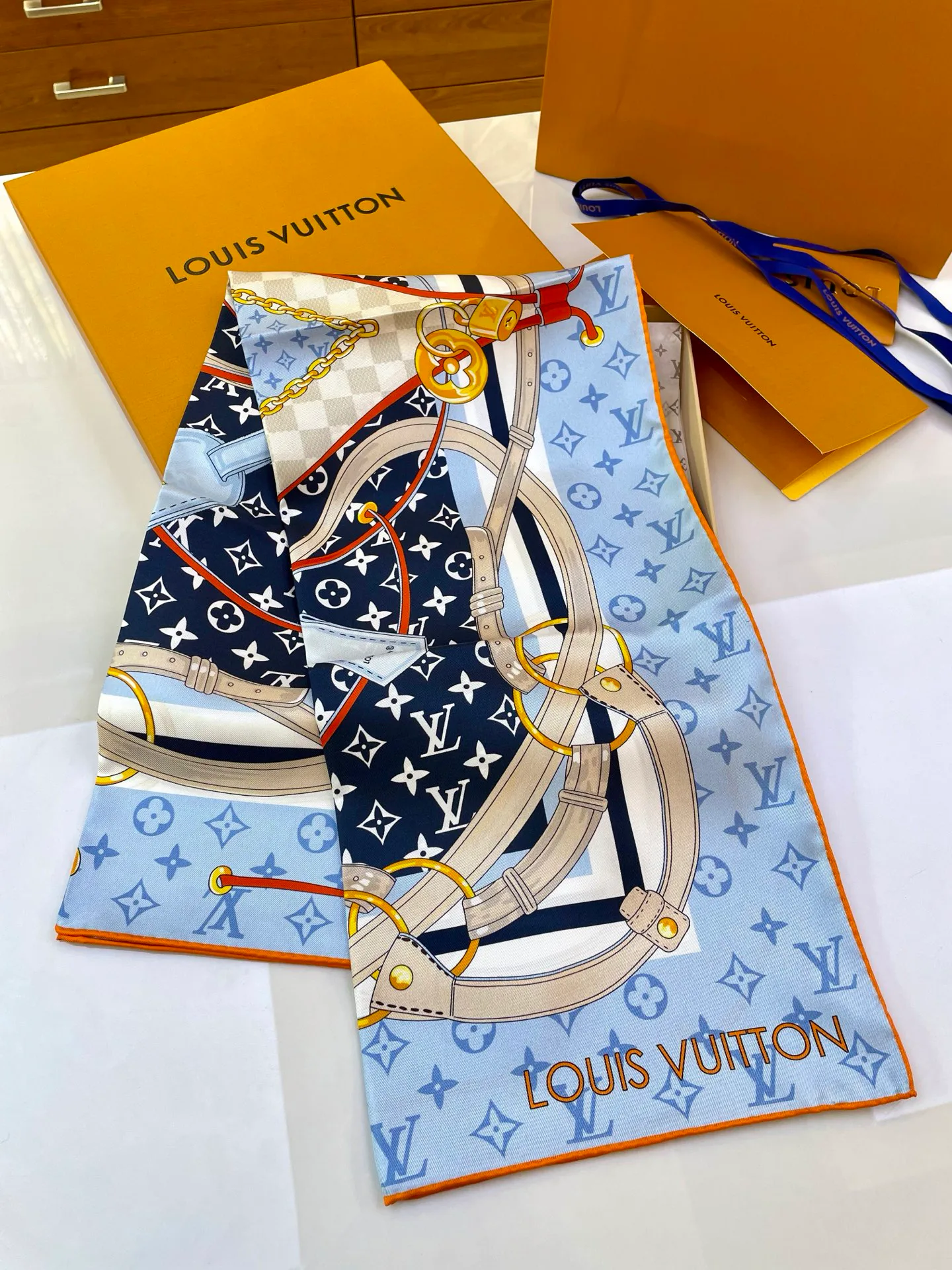 Платки Louis Vuitton 1981405