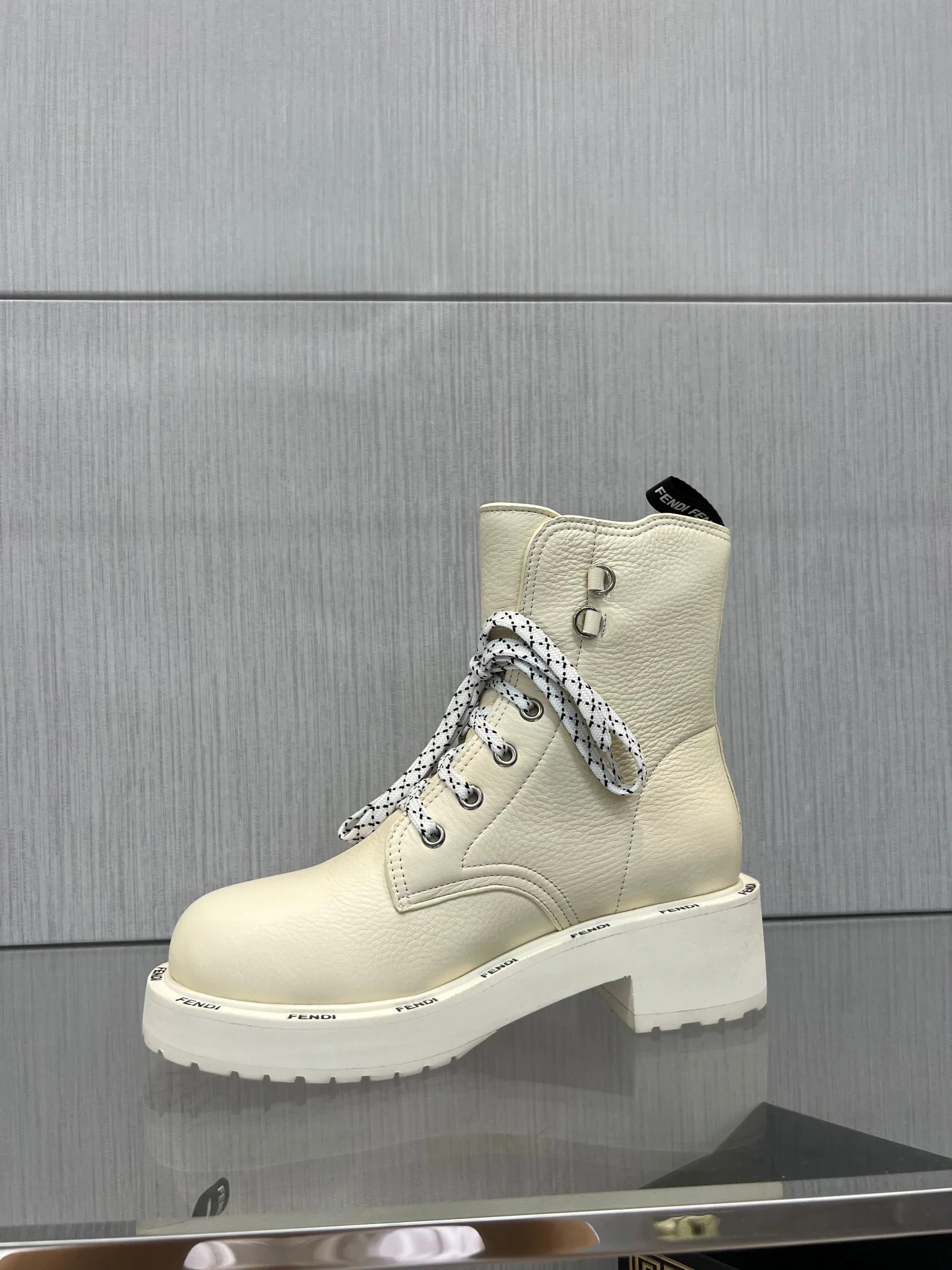 Ботинки Женские Fendi 353461