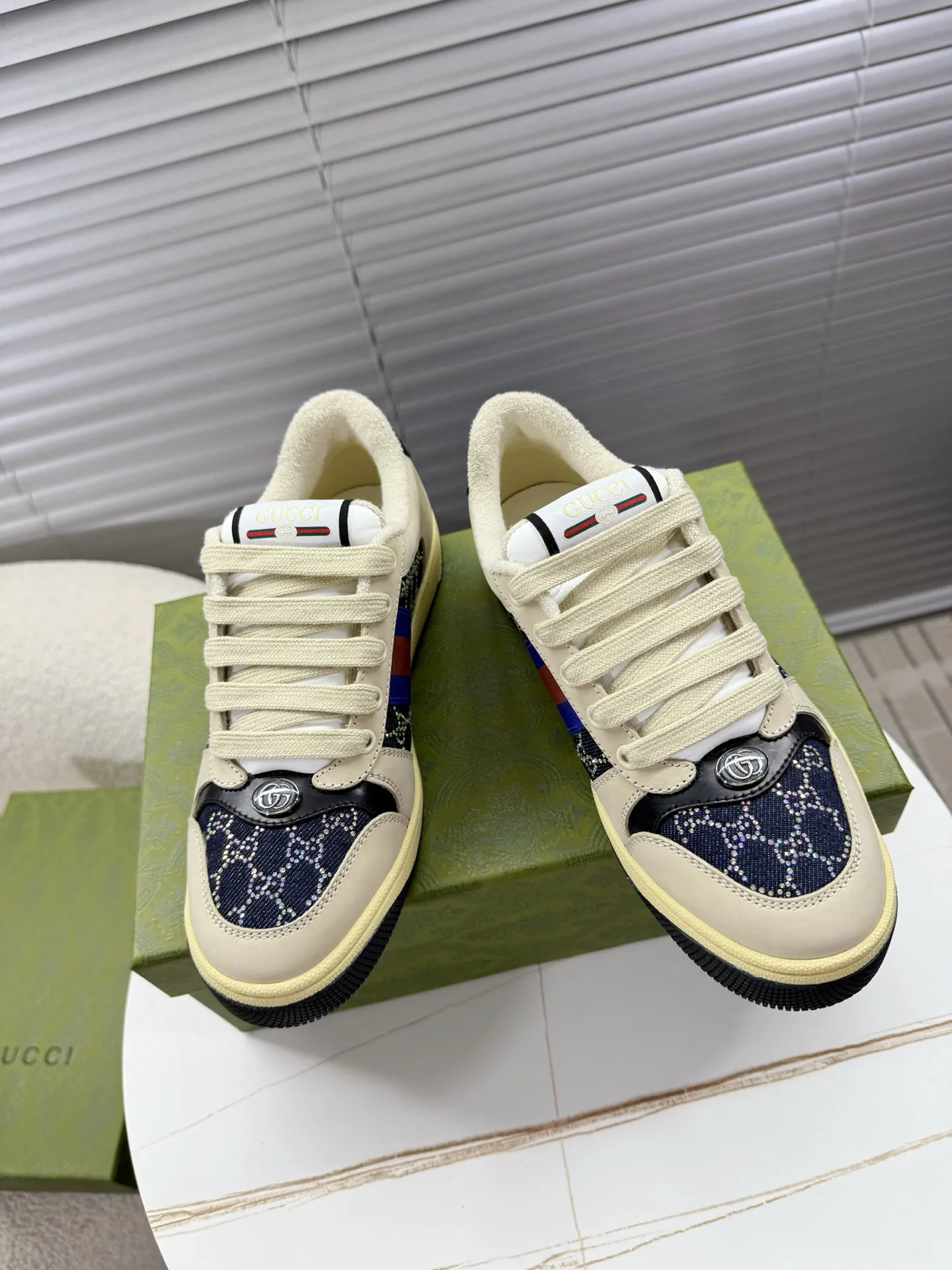 Кроссовки Женские Gucci 17963540