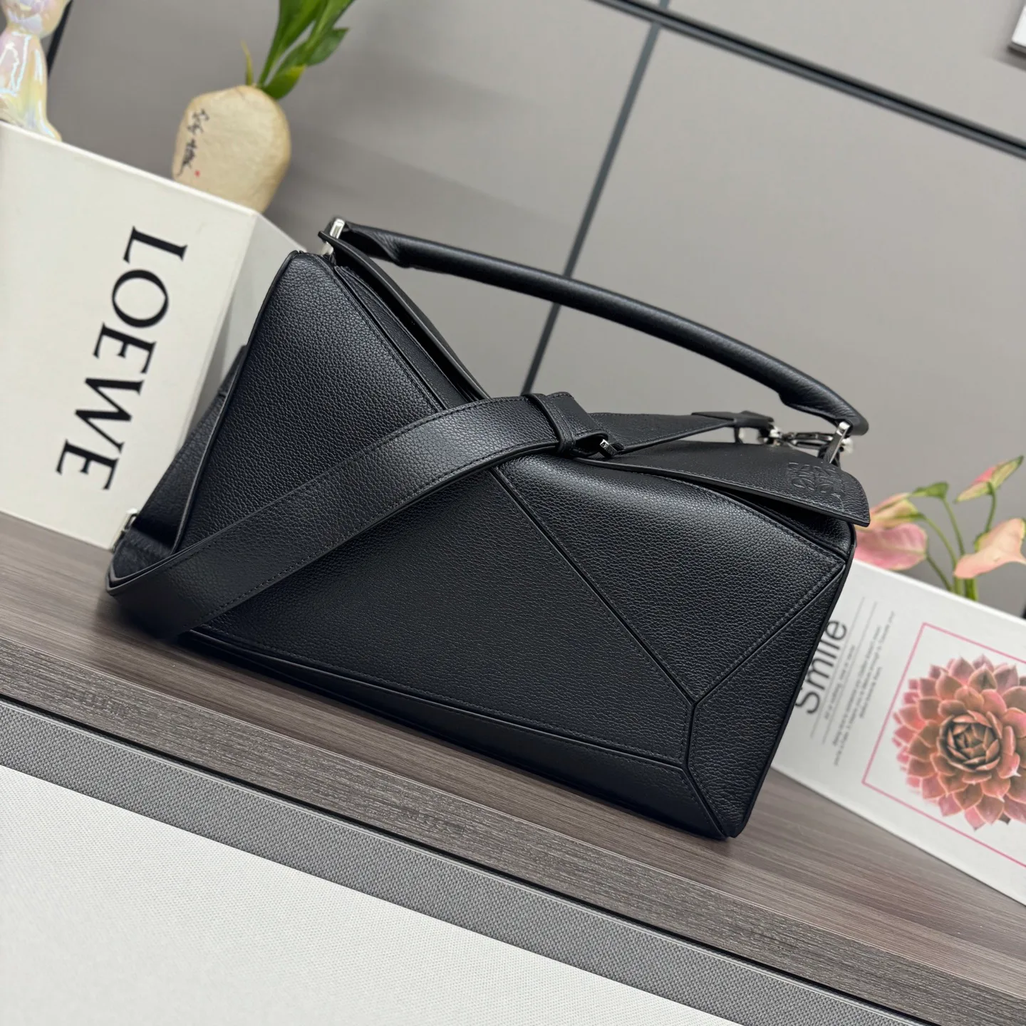 Классические Сумки Женские Loewe 18030336