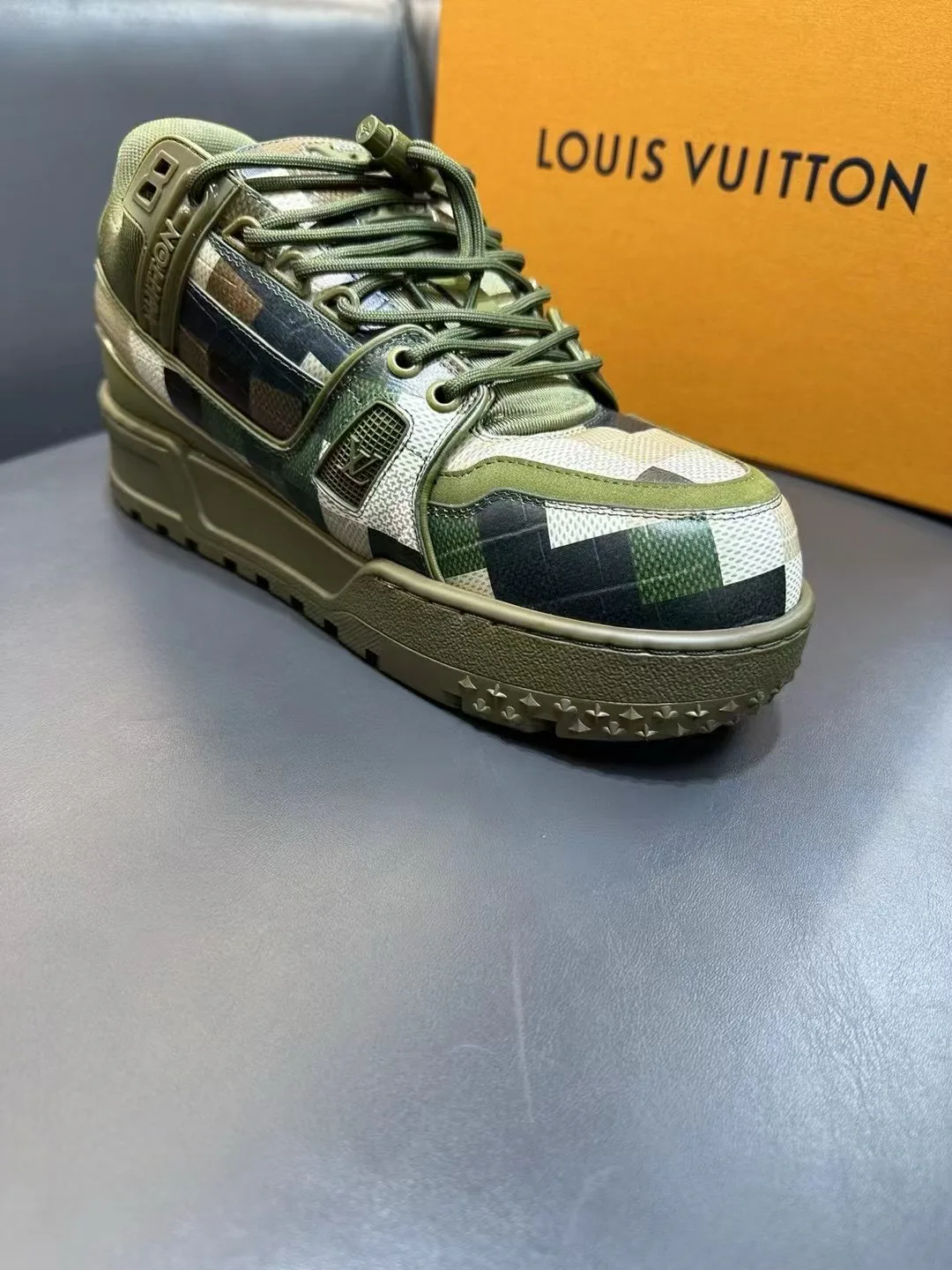 Кроссовки Женские Louis Vuitton 589244