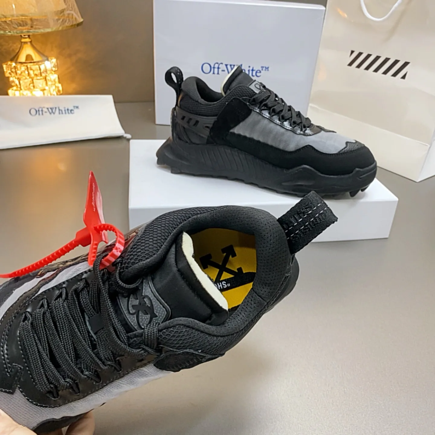 Кроссовки Женские Off-White 17530540