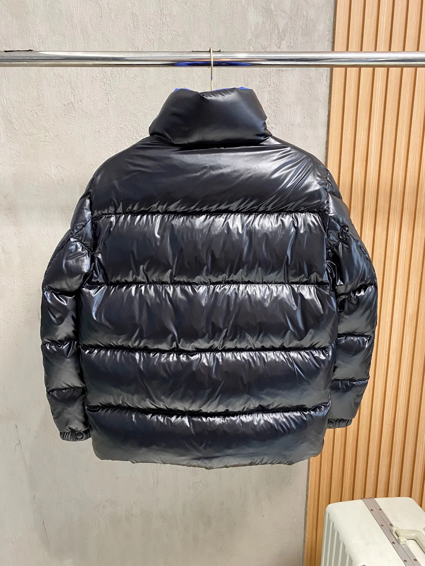 Куртки И Пуховики Мужские Moncler 5596263