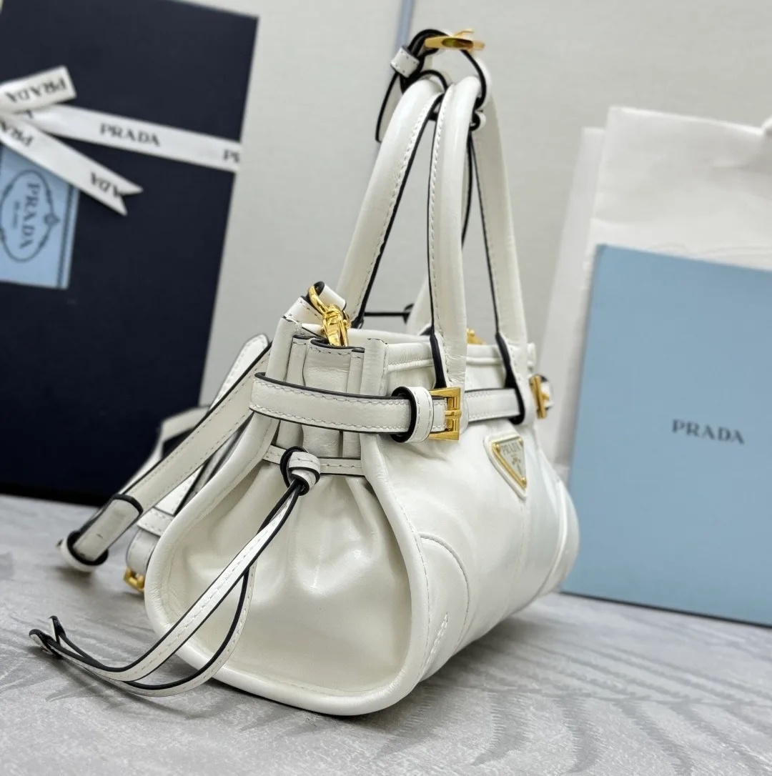 Сумки На Ремне Женские Prada 11682127