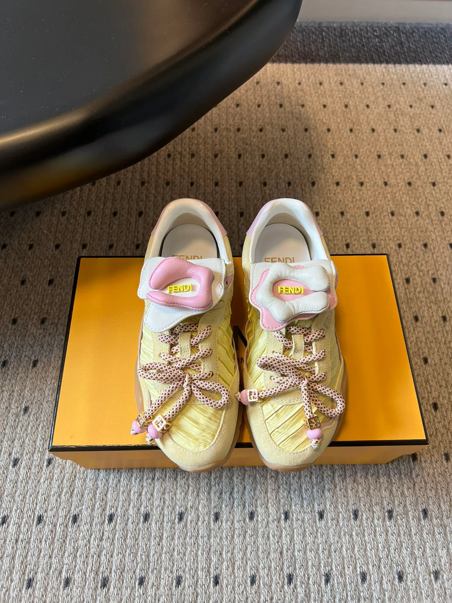 Кроссовки Женские Fendi 12706920