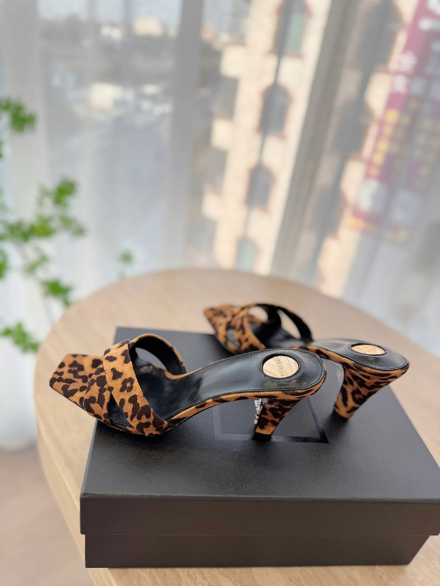 Босоножки Женские Saint Laurent 12815347