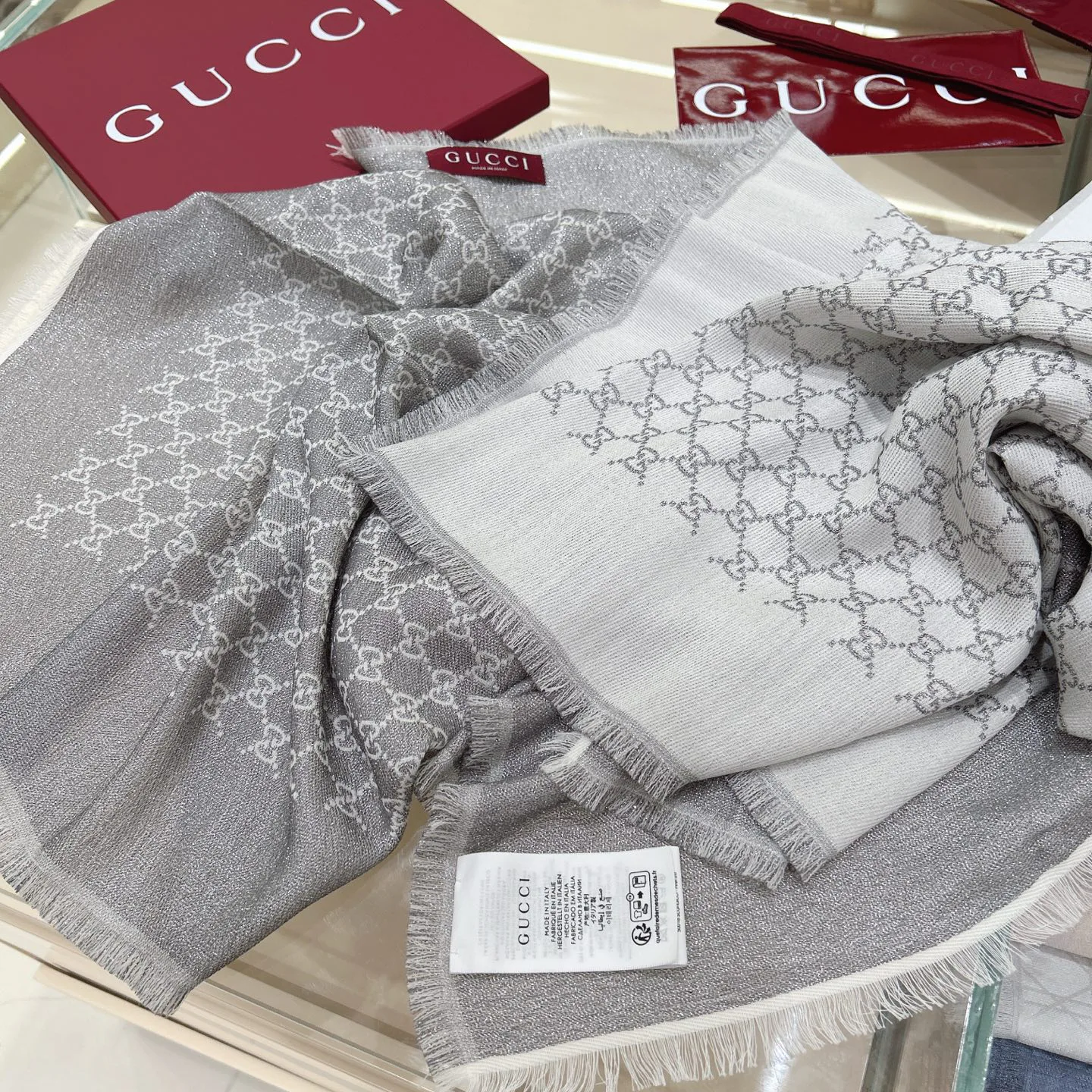 Шарфы Gucci 689052