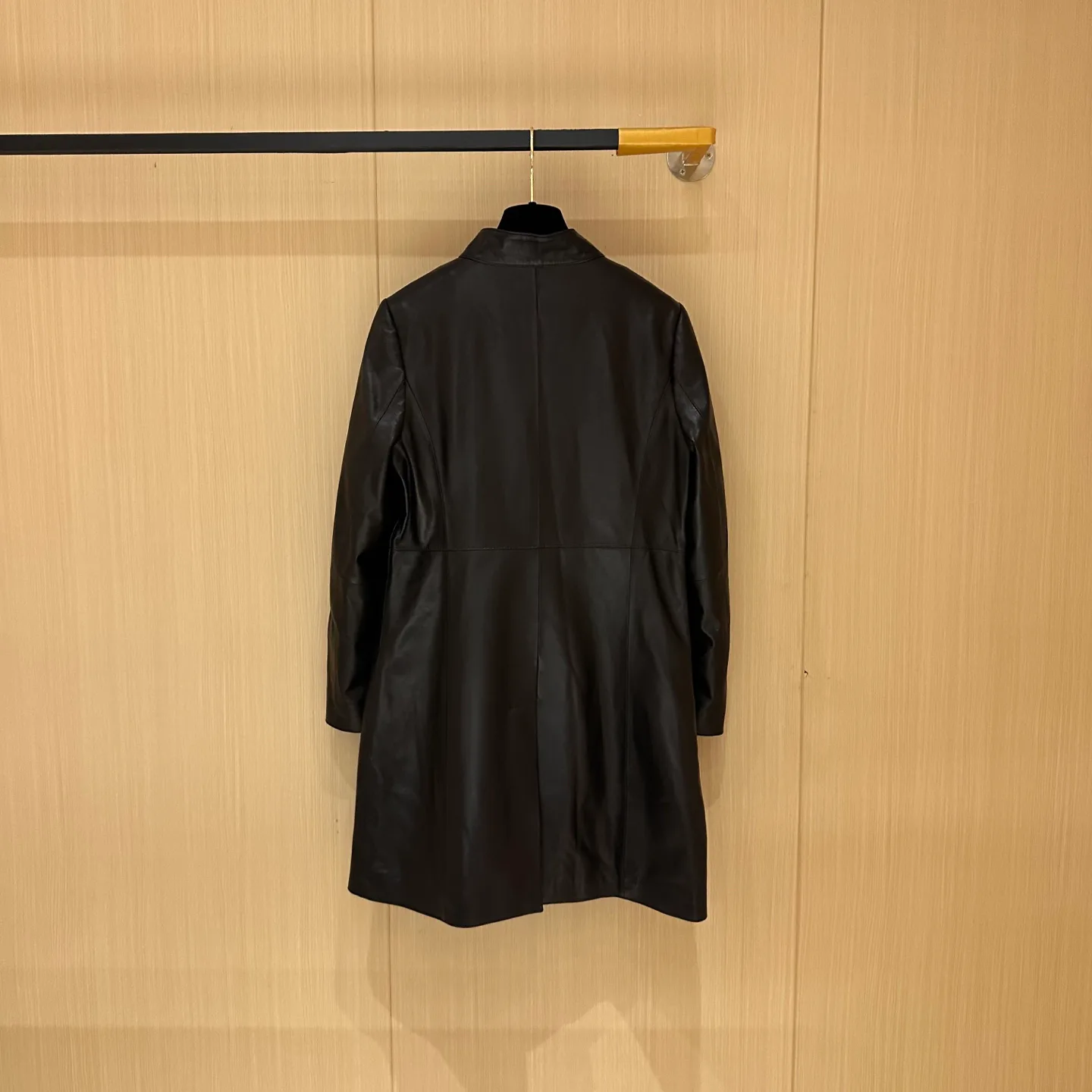 Кожаные Куртки И Дублёнки Женские Chanel 10810453