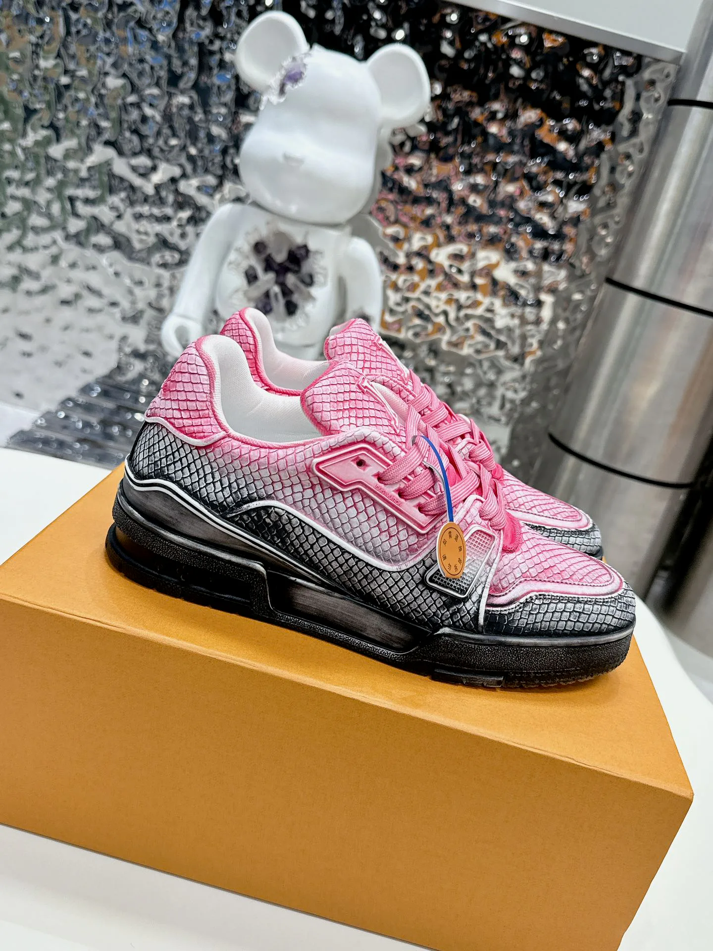 Кроссовки Женские Louis Vuitton 11778704