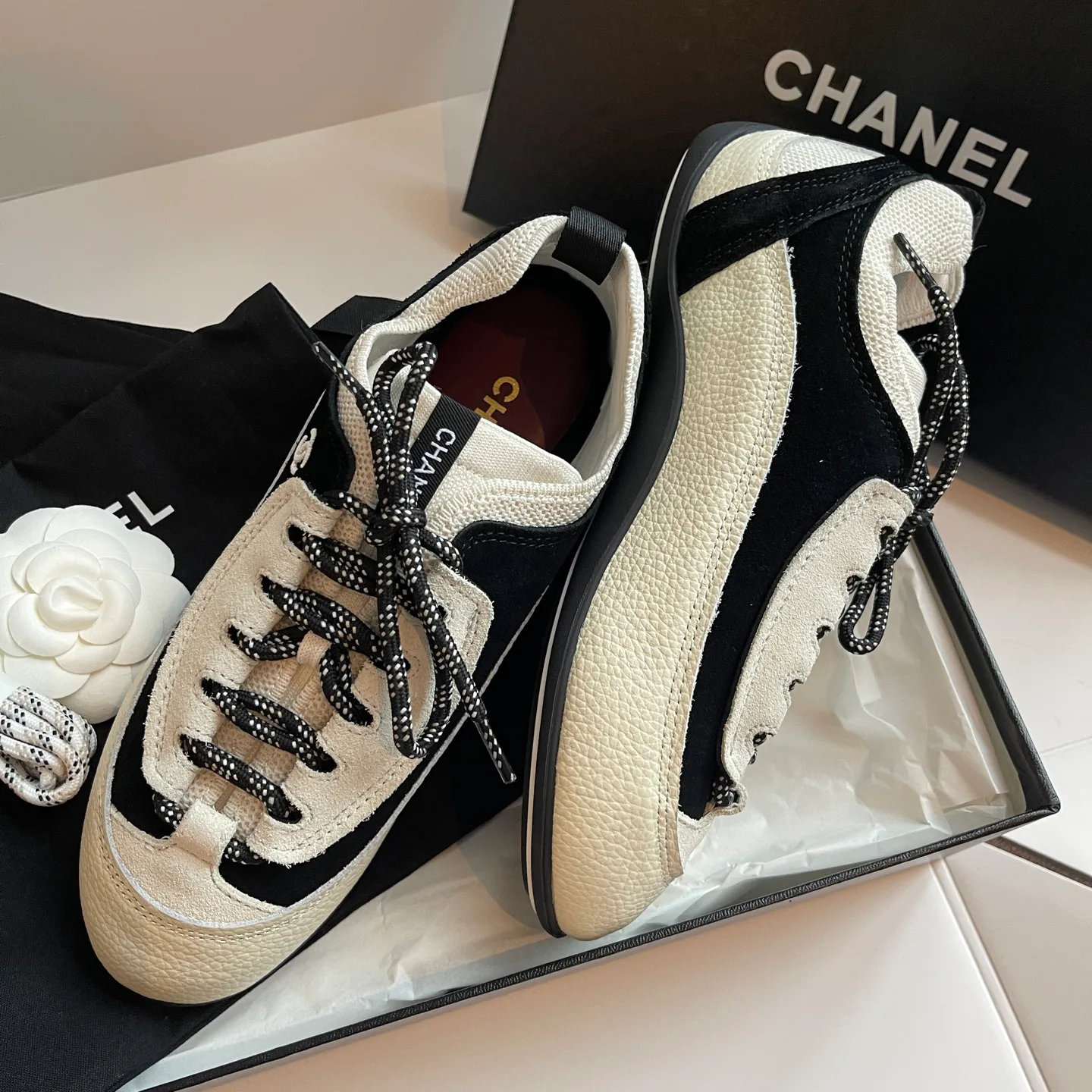 Кроссовки Женские Chanel 17643481