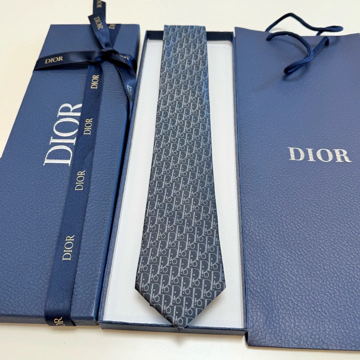 Платки Christian Dior 10695738