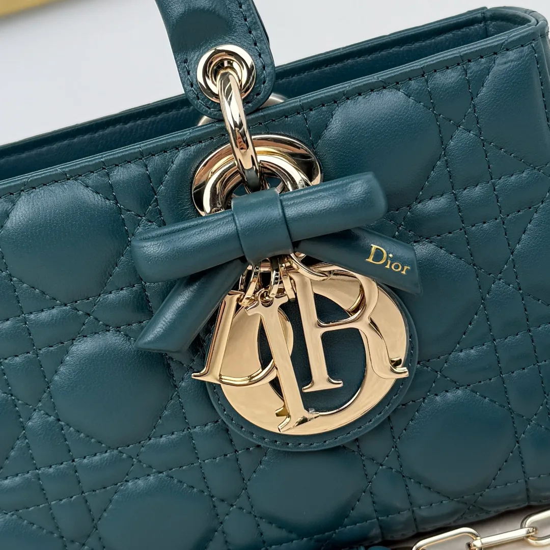Классические Сумки Женские Christian Dior 18242046