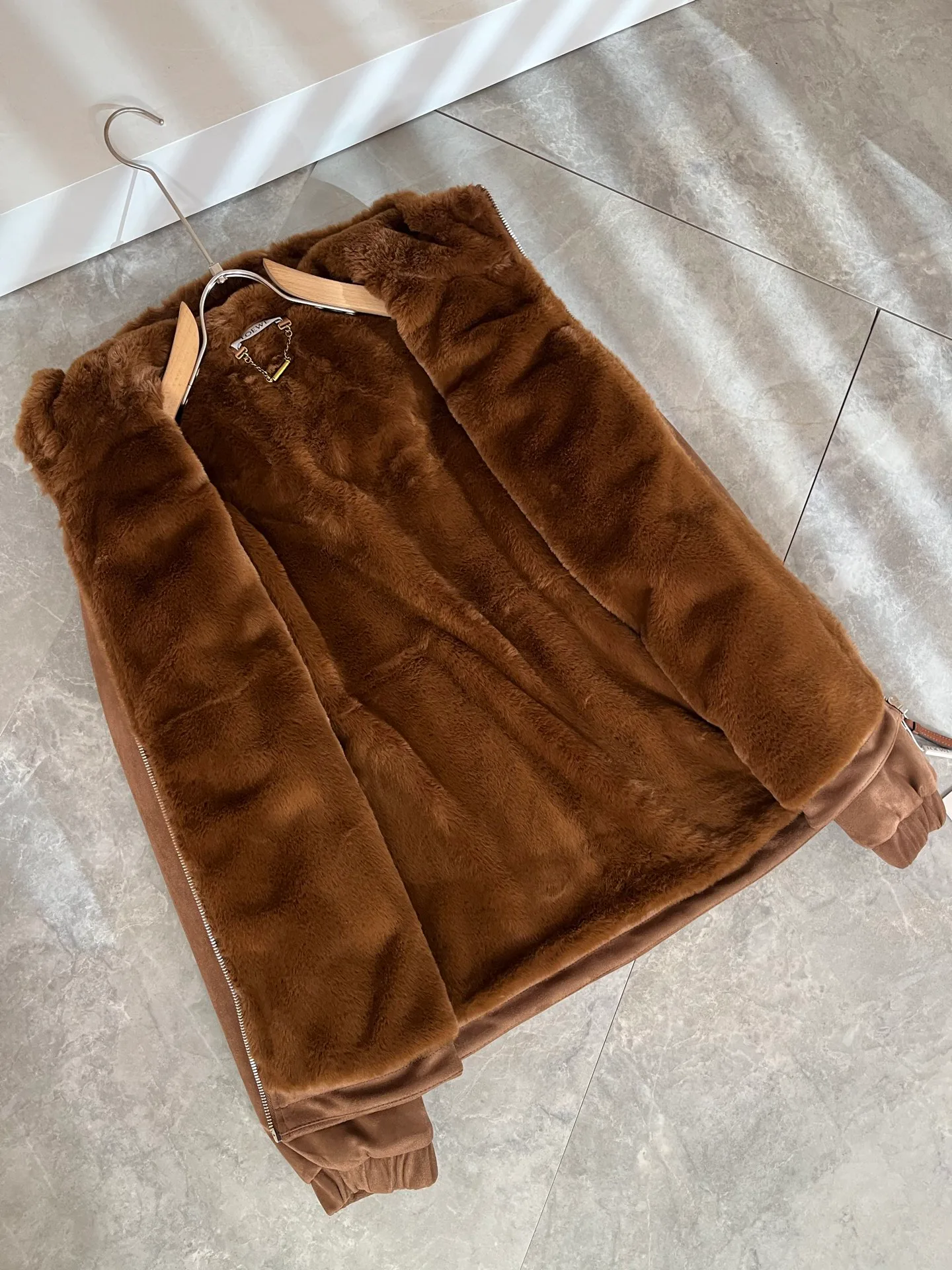 Кожаные Куртки И Дублёнки Женские Loewe 798879