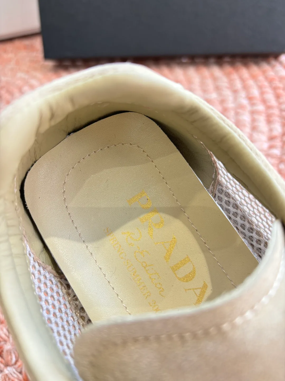 Кроссовки Женские Prada 10446978