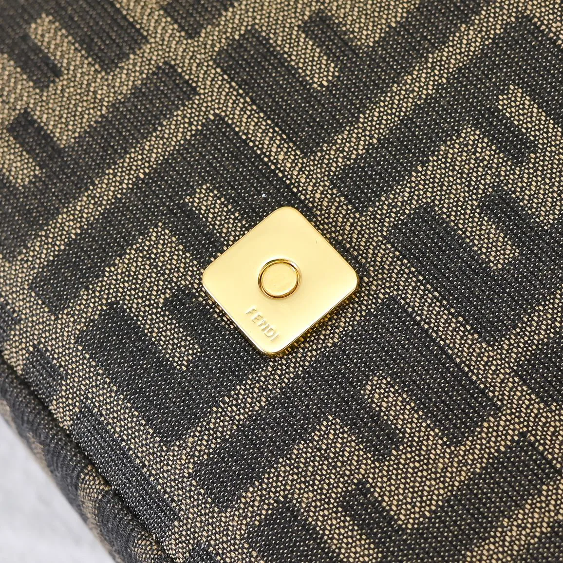 Сумки На Ремне Женские Fendi 513083