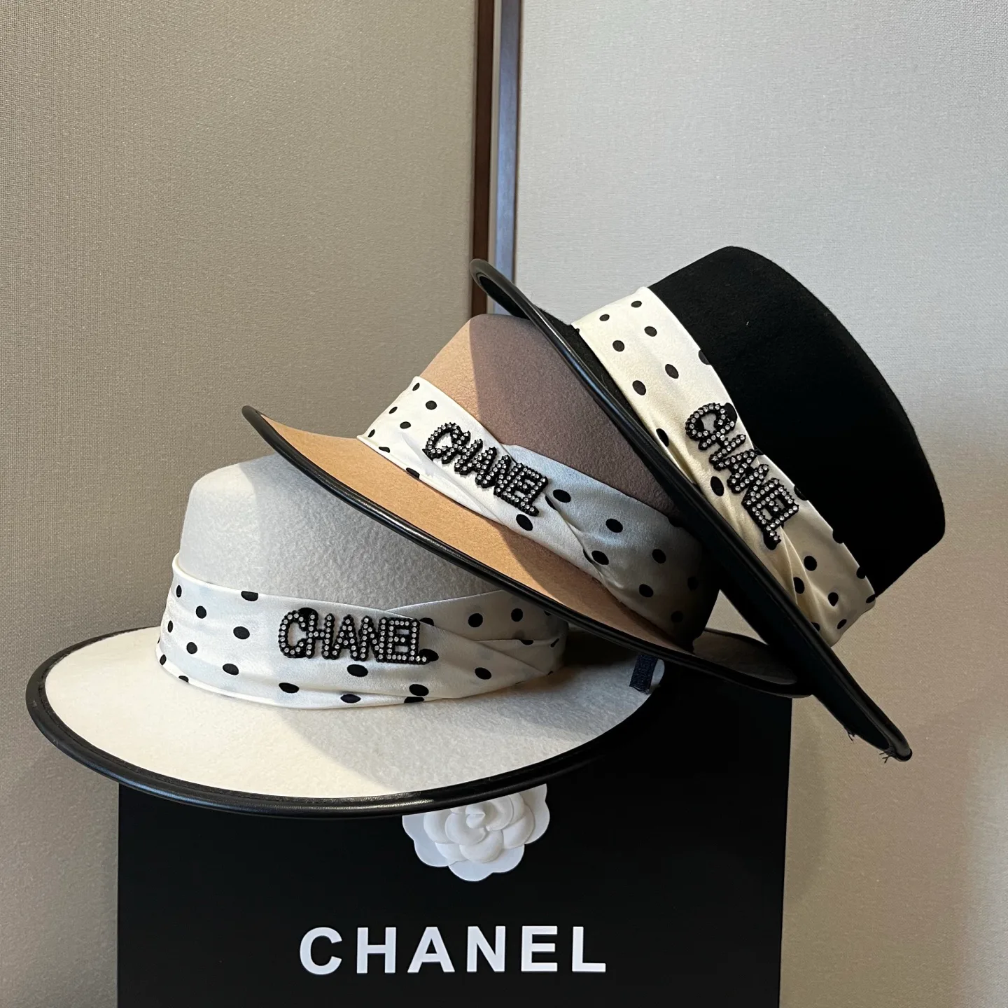 Головные Уборы Chanel 1813456