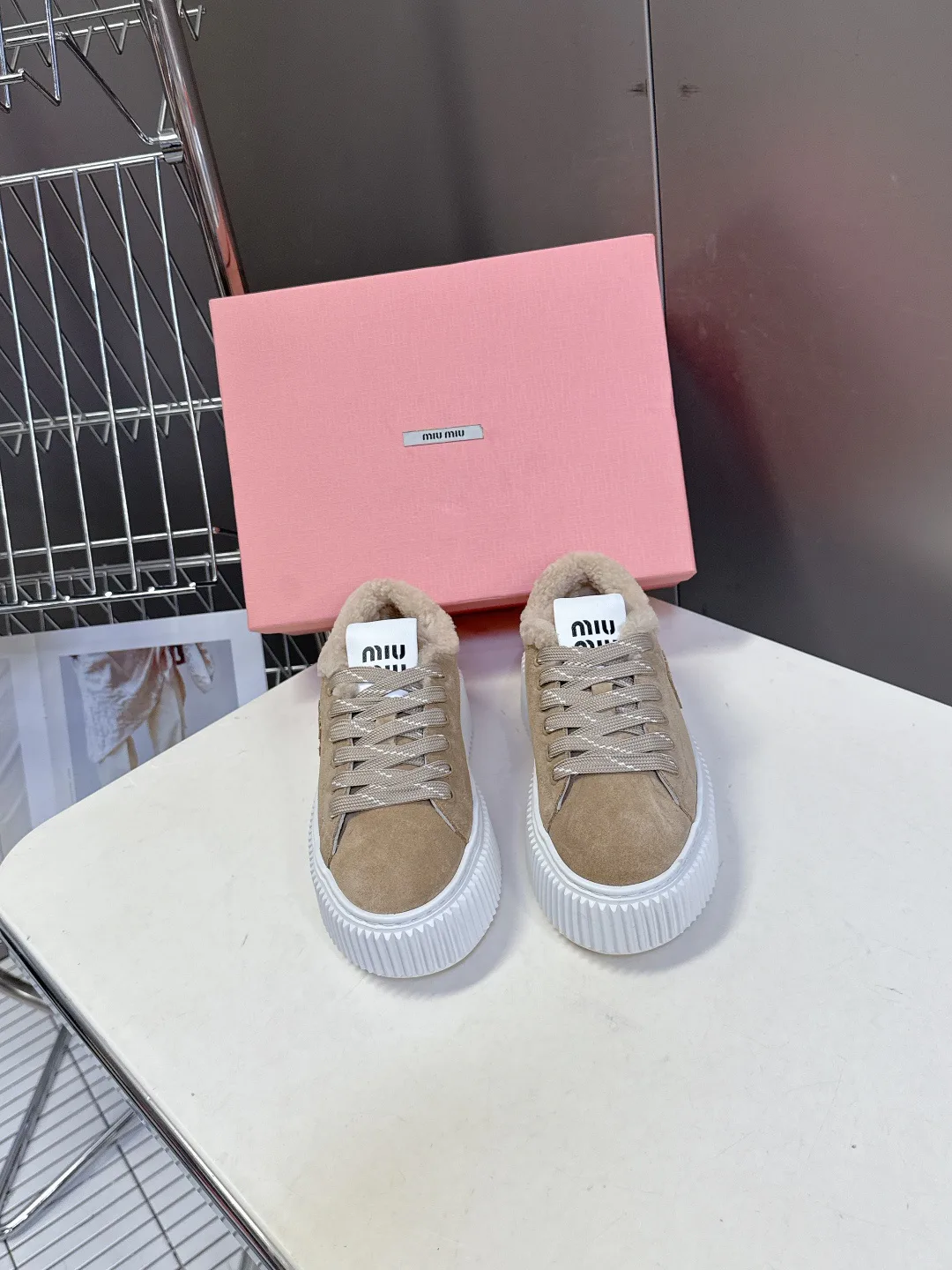 Кроссовки Женские Miu Miu 18693002
