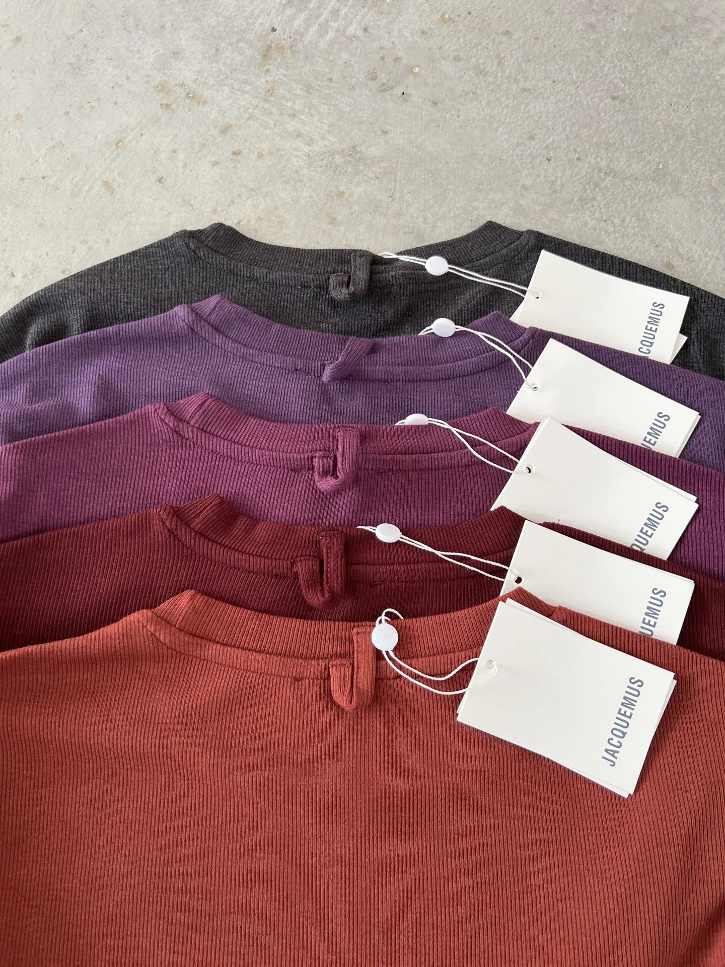 Футболки Женские Jacquemus 19450745