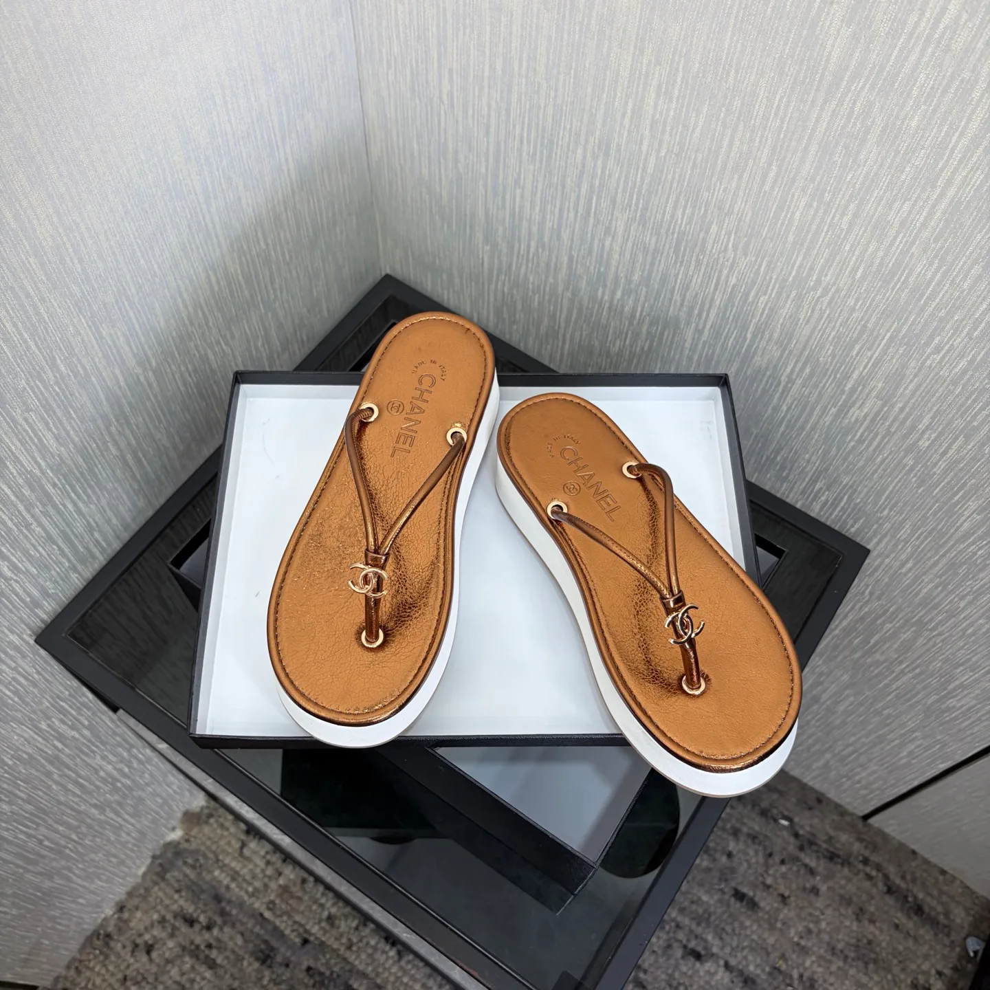Шлепанцы Женские Chanel 13581892