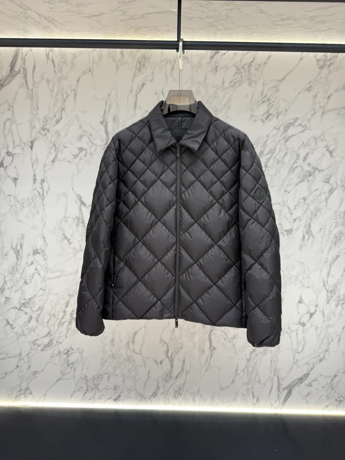 Куртки И Пуховики Мужские Moncler 18214575