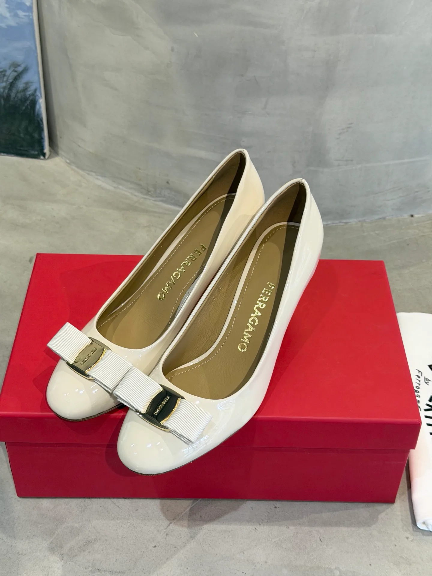 Туфли Женские Salvatore Ferragamo 11675379