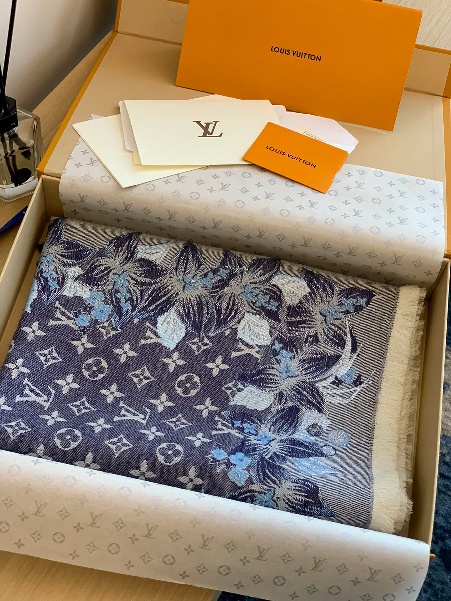 Шарфы Louis Vuitton 136764