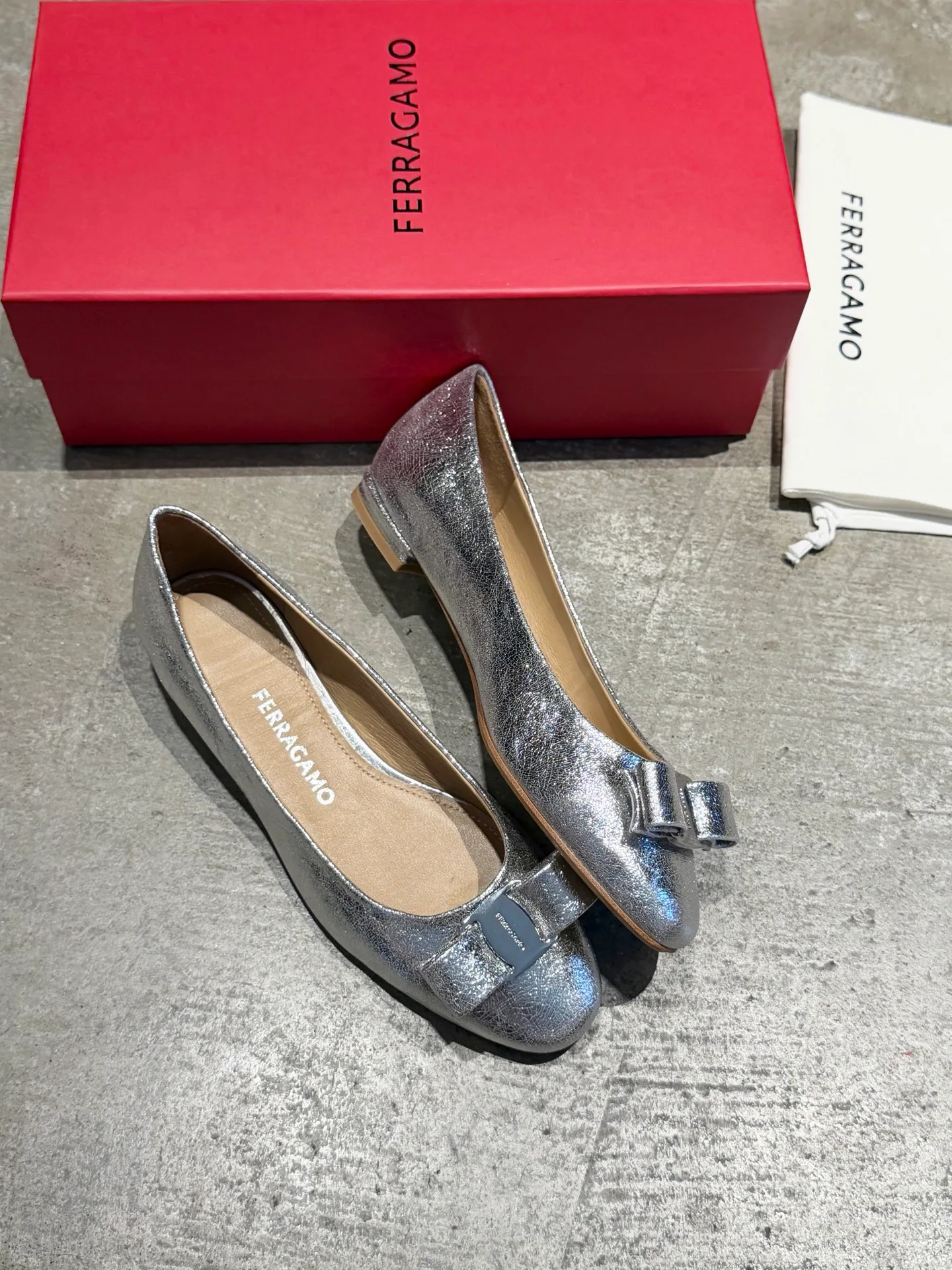 Балетки Женские Salvatore Ferragamo 18731767
