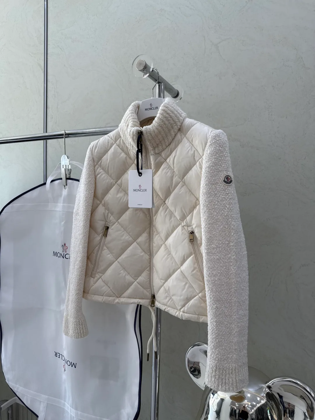 Куртки И Пуховики Женские Moncler 18539124